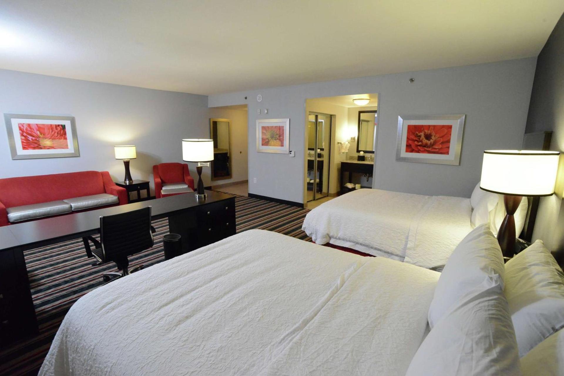Hampton Inn & Suites Albany at Albany Mall photo 34