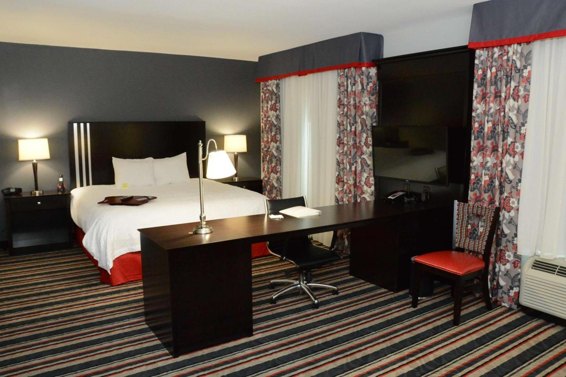 Hampton Inn & Suites Albany at Albany Mall photo 39