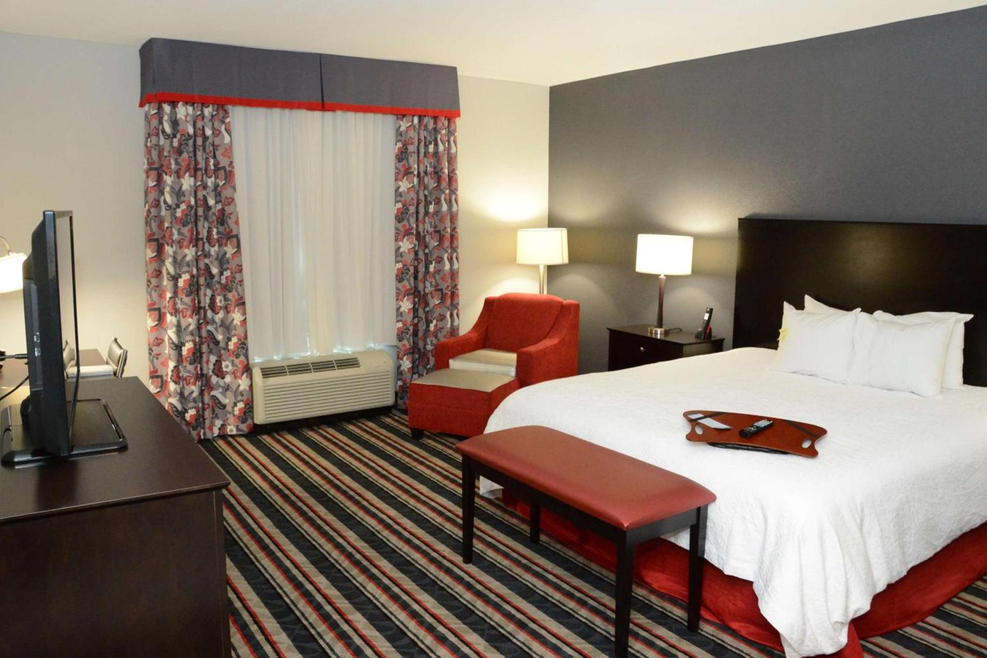Hampton Inn & Suites Albany at Albany Mall photo 29