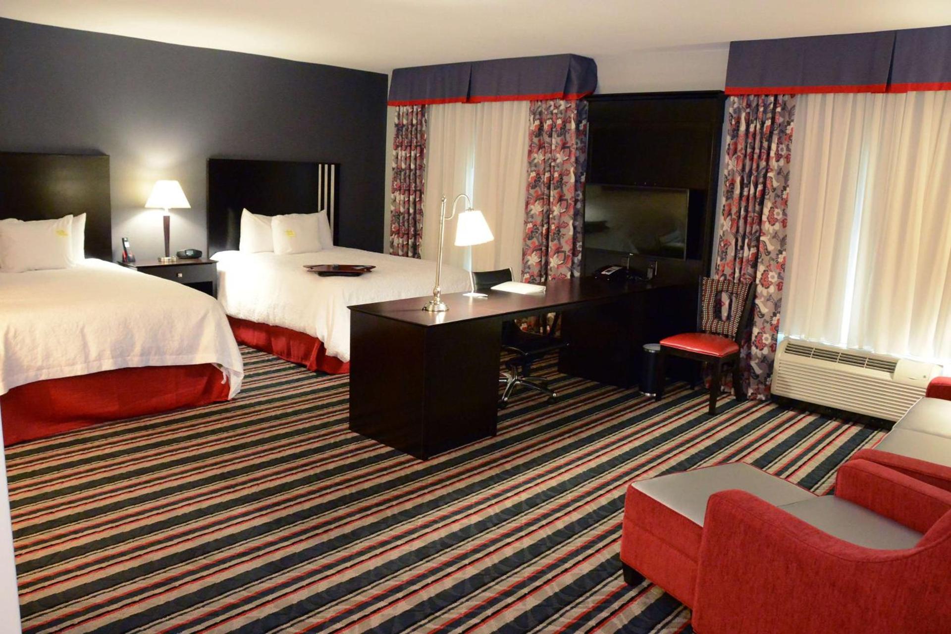 Hampton Inn & Suites Albany at Albany Mall photo 9
