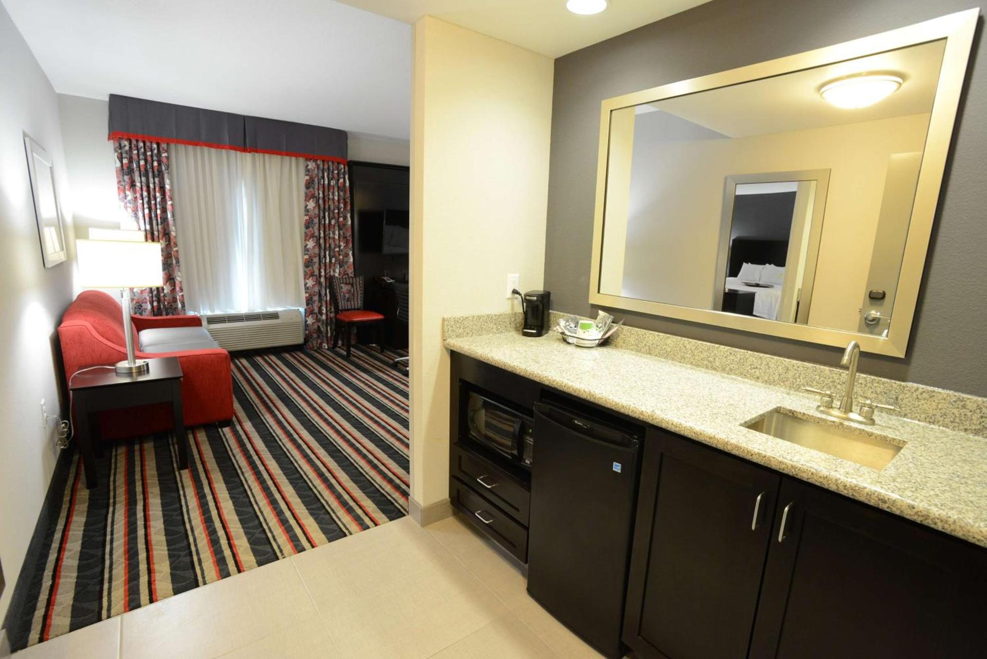 Hampton Inn & Suites Albany at Albany Mall photo 24