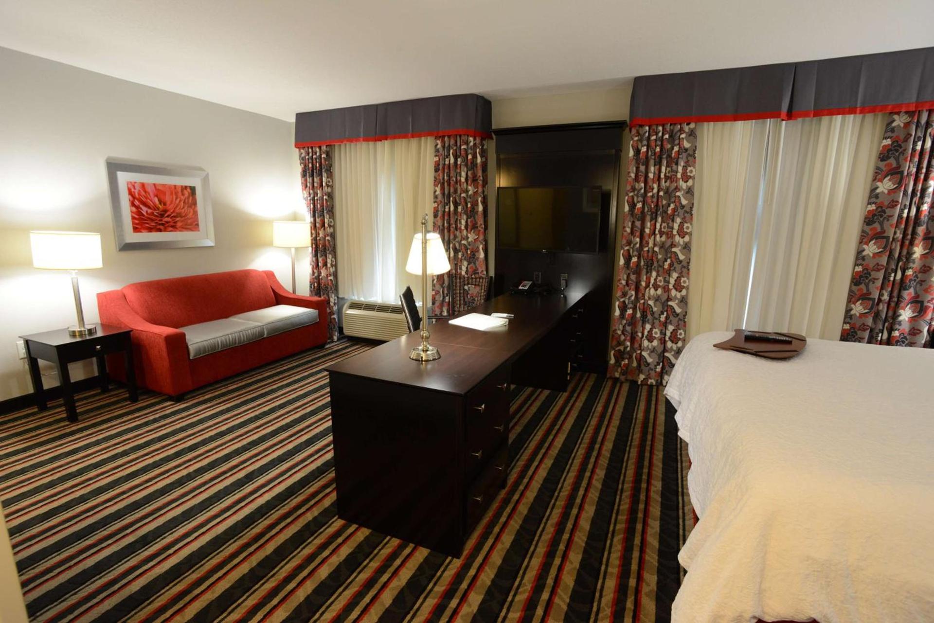 Hampton Inn & Suites Albany at Albany Mall photo 25