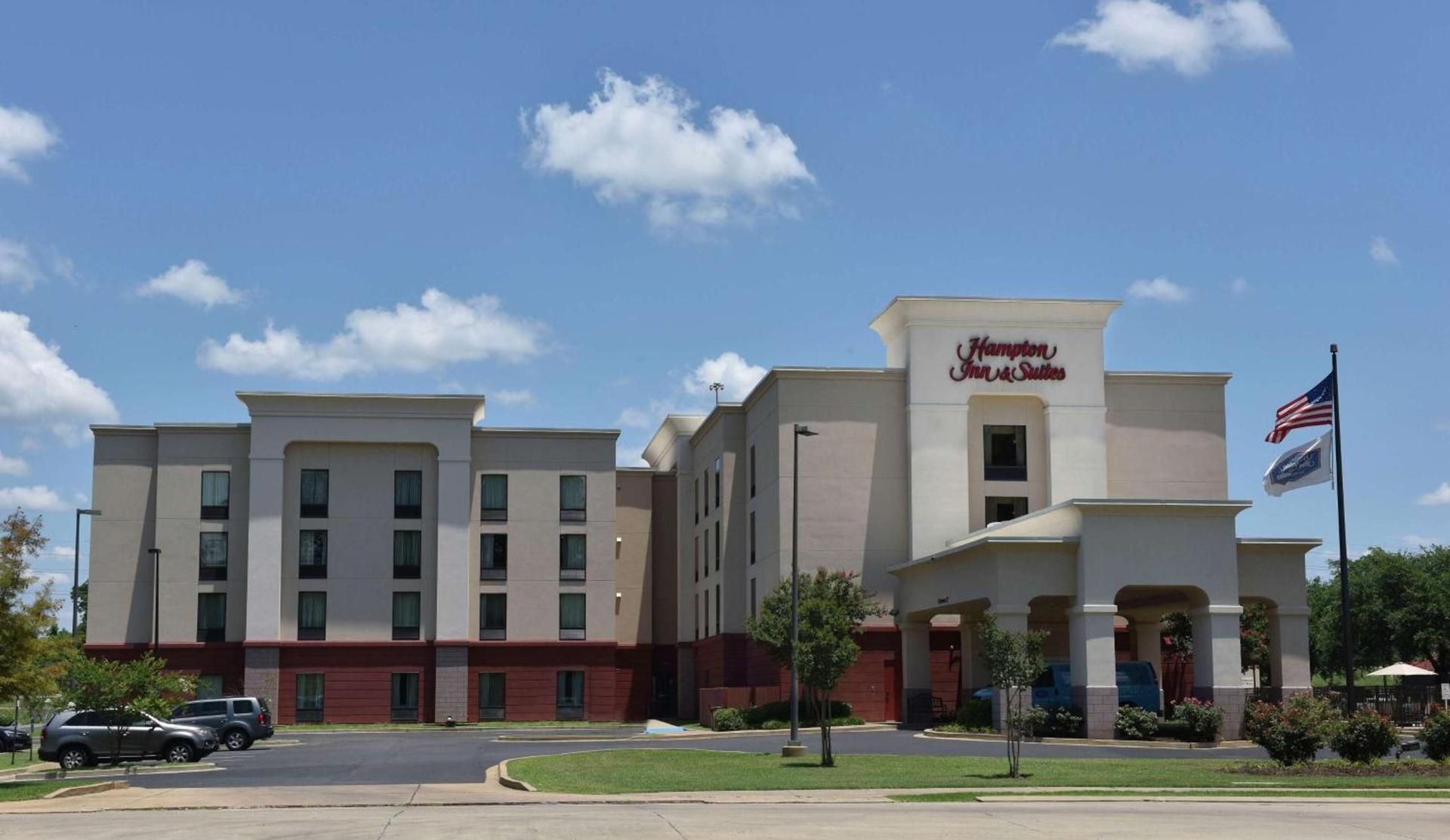 Hampton Inn & Suites Alexandria photo 1