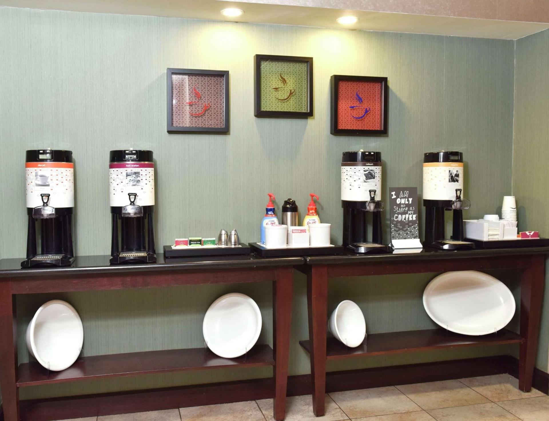 Hampton Inn & Suites Alexandria photo 11