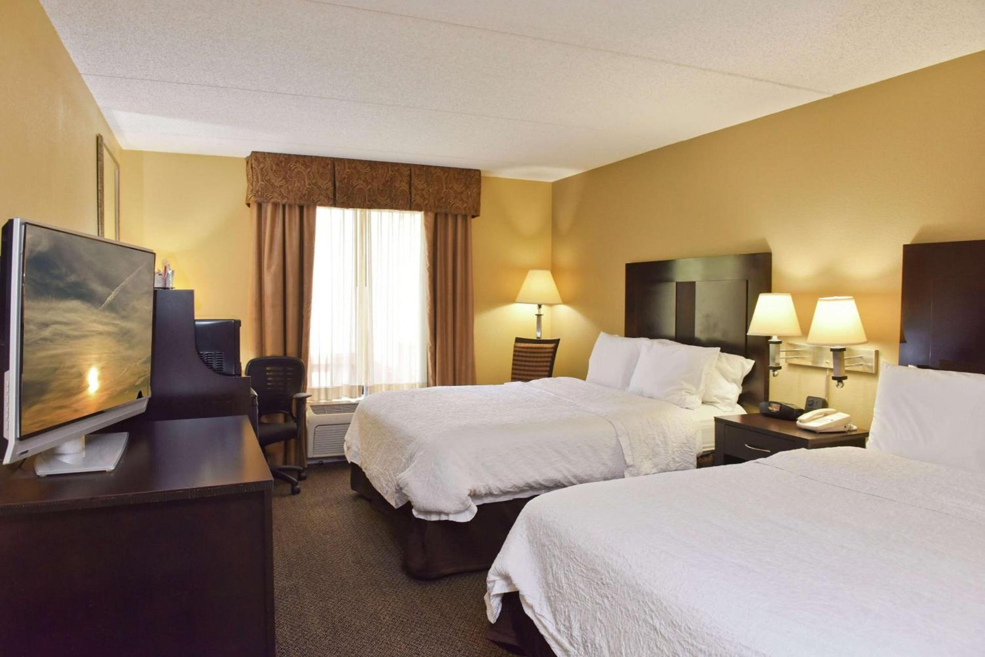 Hampton Inn & Suites Alexandria photo 23