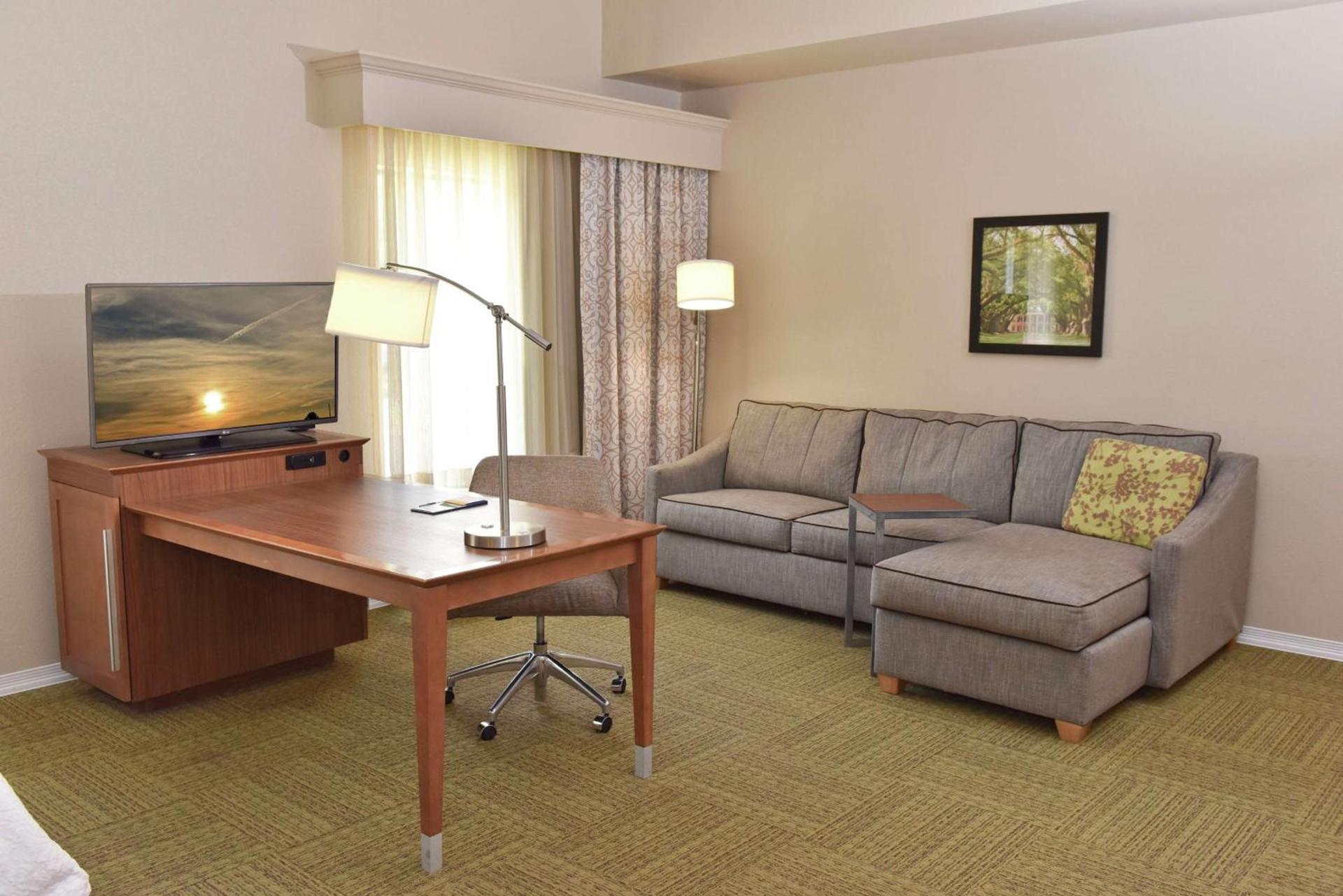 Hampton Inn & Suites Alexandria photo 25