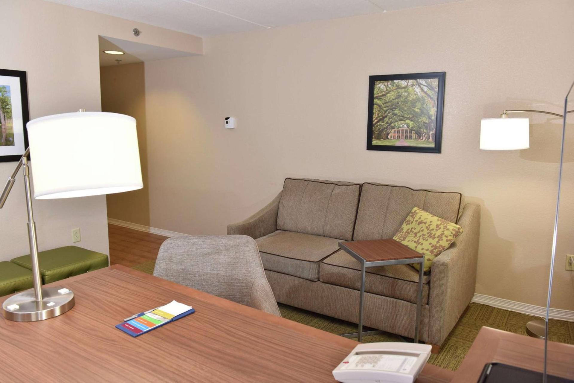 Hampton Inn & Suites Alexandria photo 35