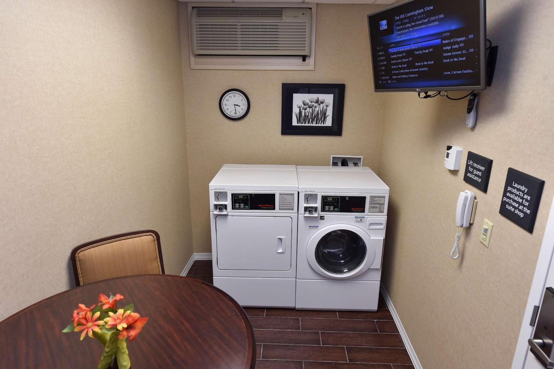 Hampton Inn & Suites Alexandria photo 49