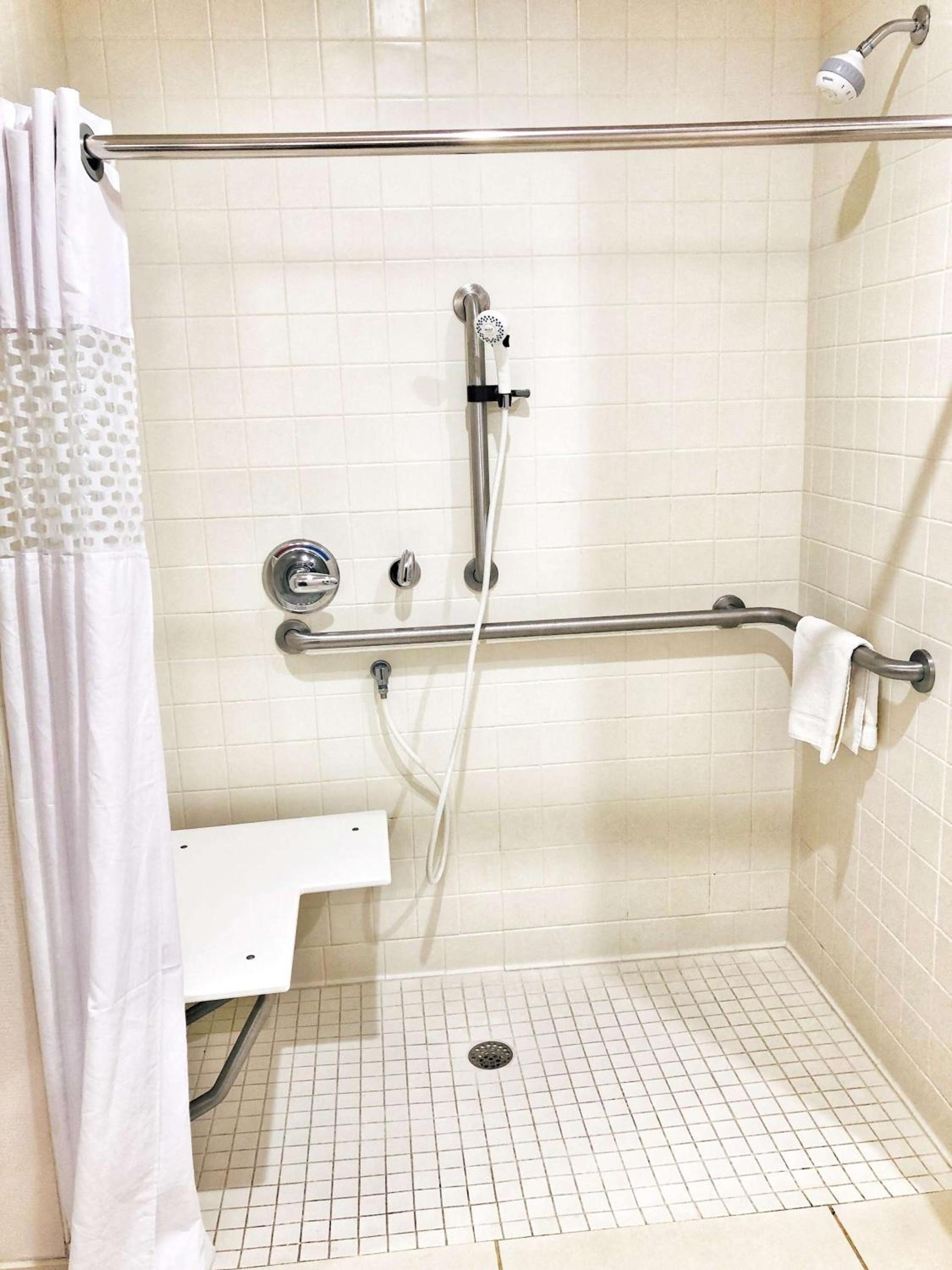 Hampton Inn Augusta Fort Eisenhower photo 14
