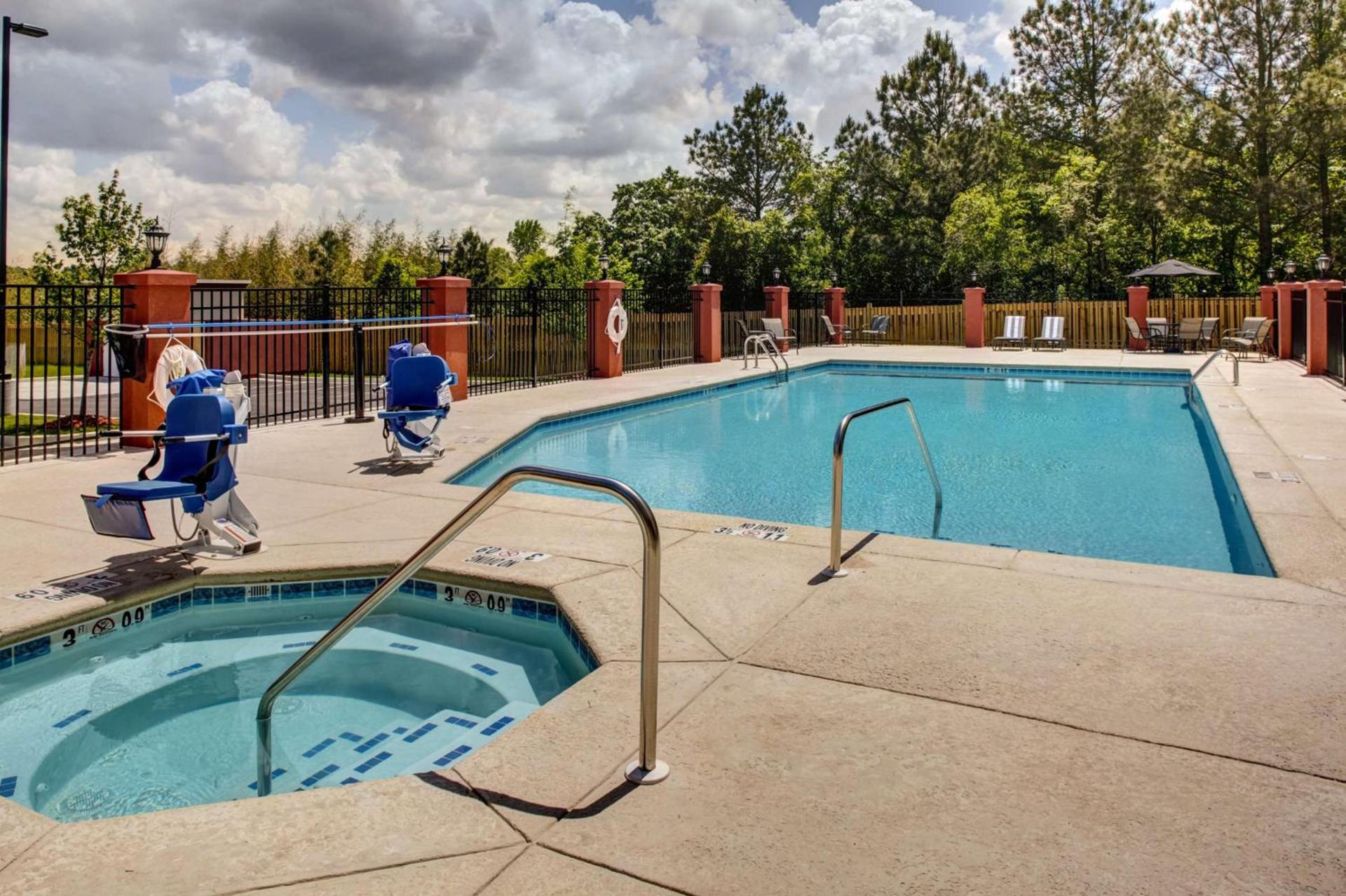Hampton Inn Thomson photo 7