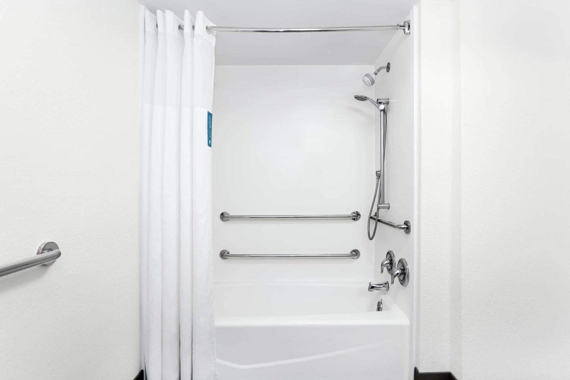 Hampton Inn Amelia Island photo 16