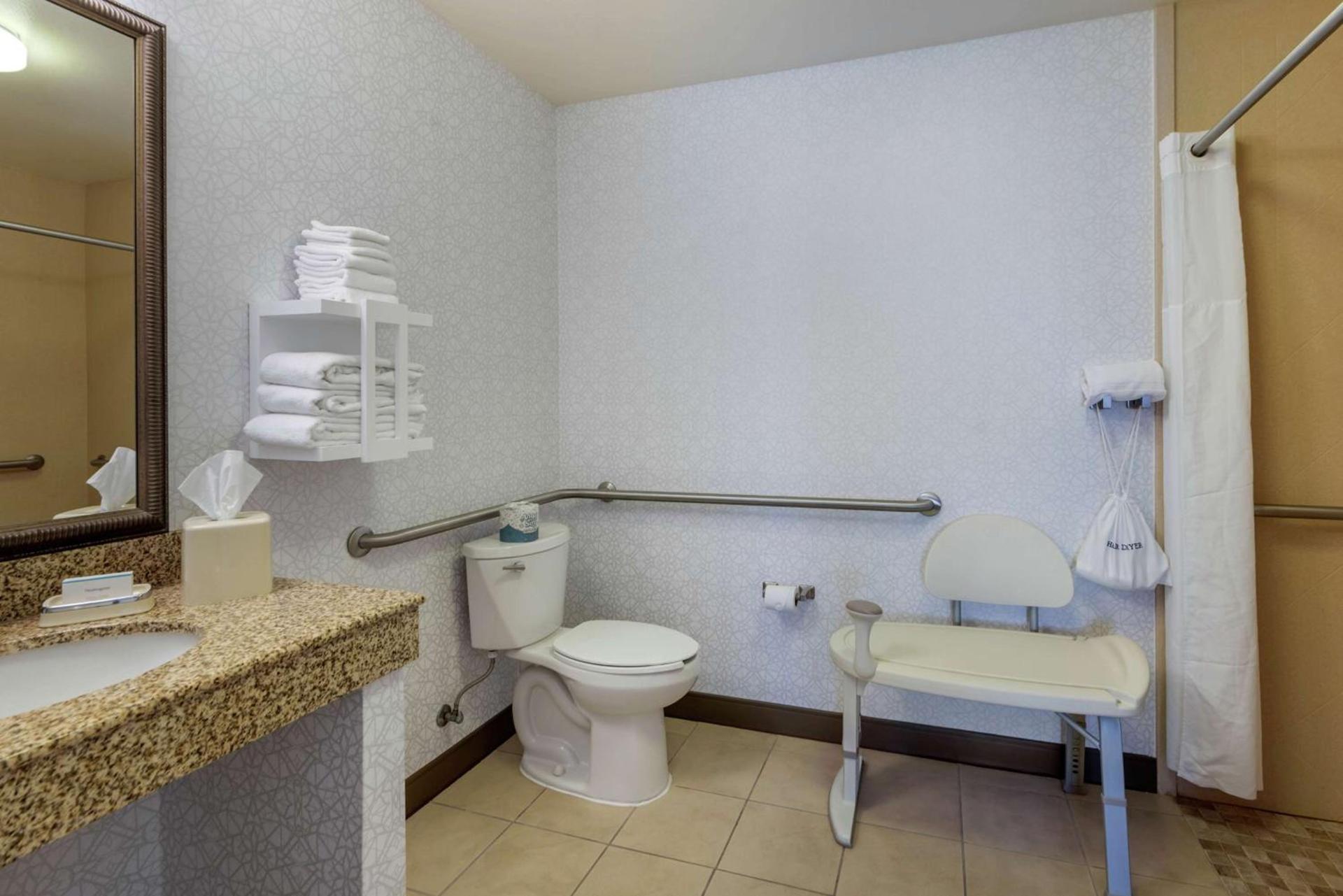 Hampton Inn Alamosa photo 17