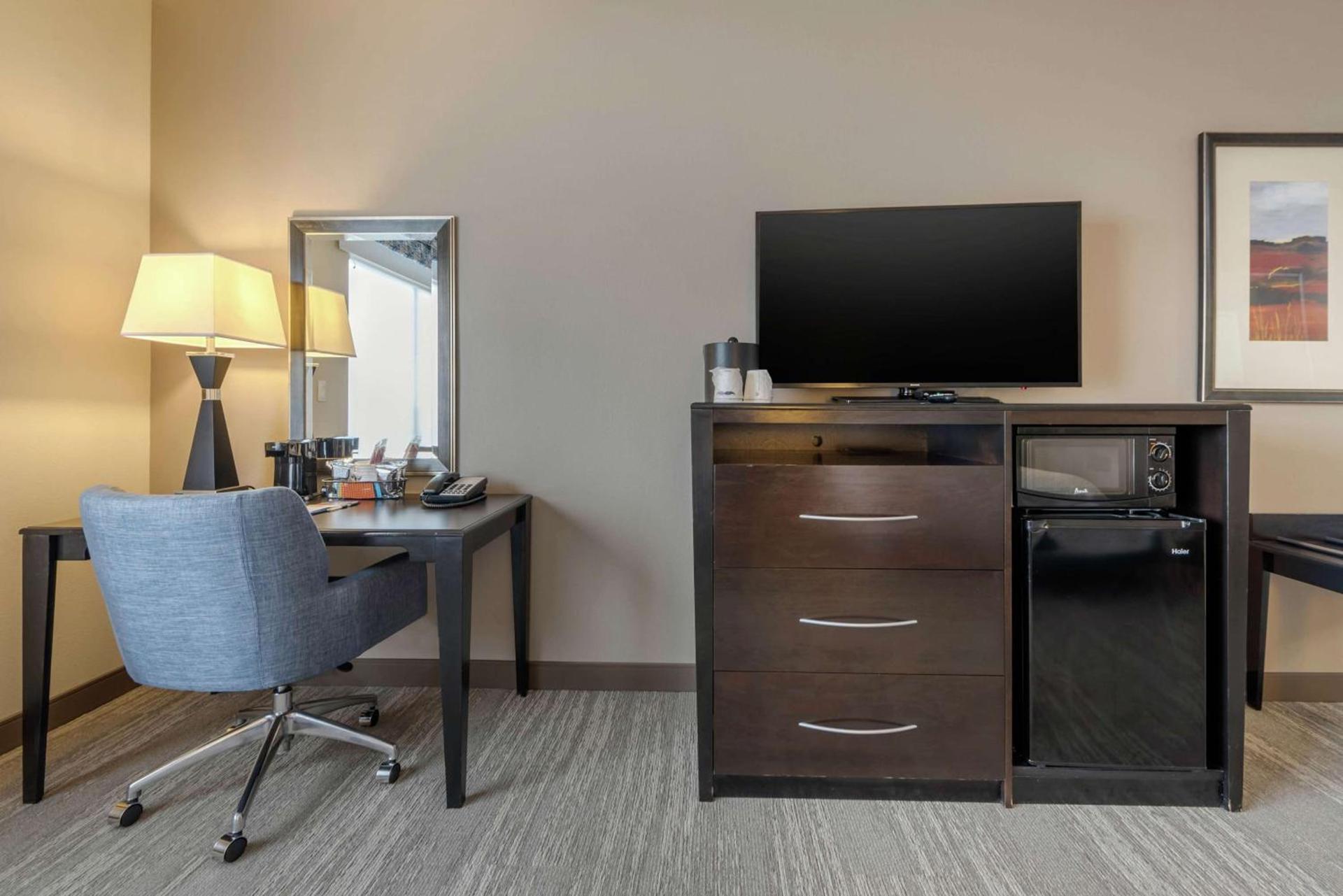 Hampton Inn Alamosa photo 20