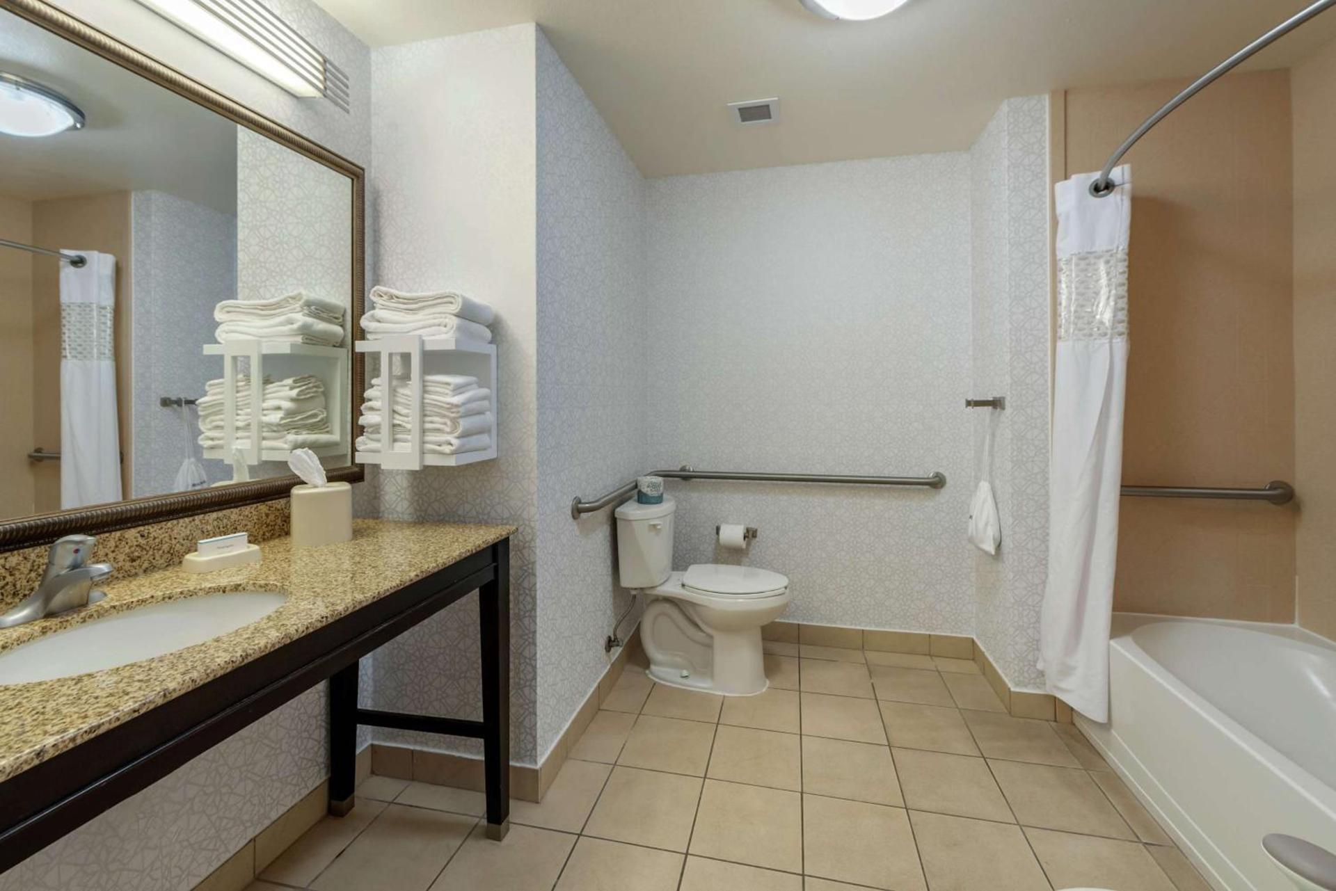 Hampton Inn Alamosa photo 19