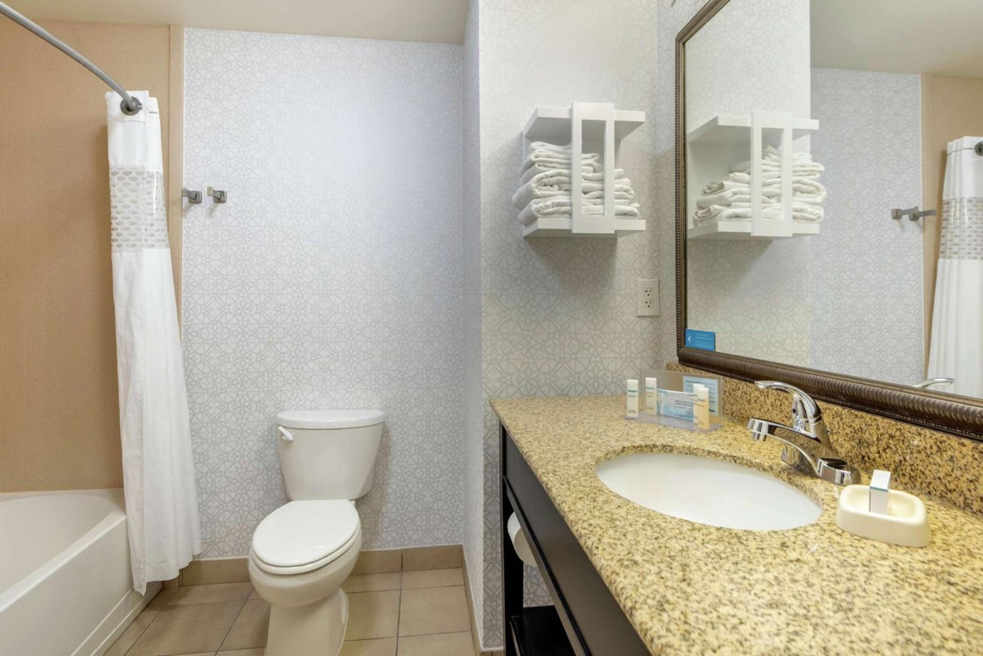 Hampton Inn Alamosa photo 25