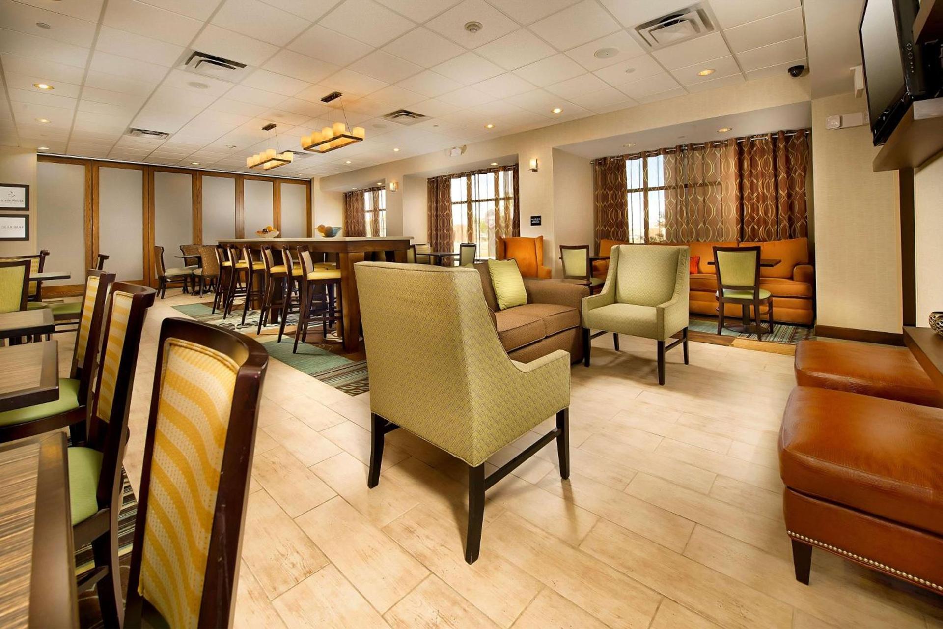 Hampton Inn Pampa photo 6