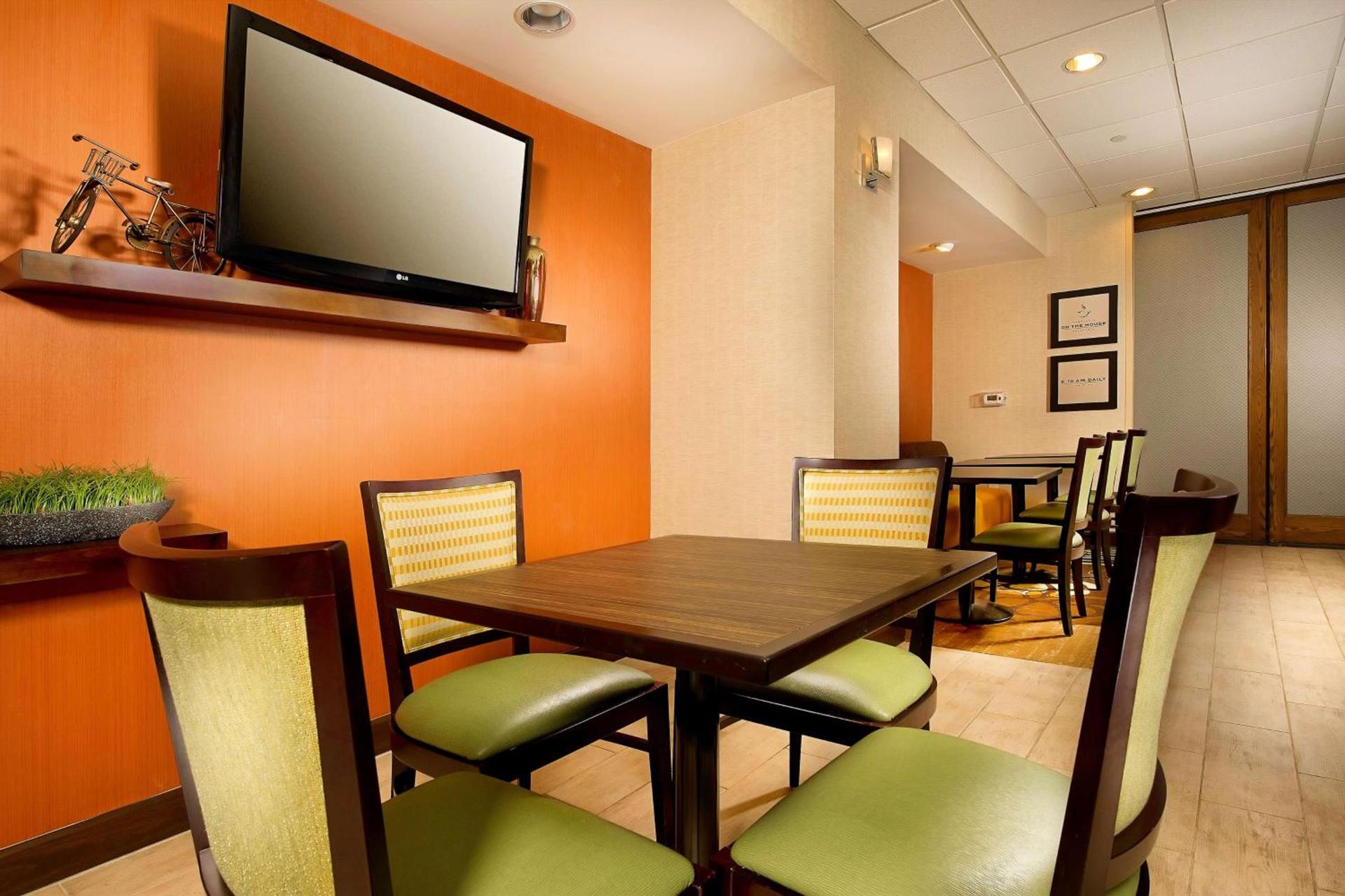 Hampton Inn Pampa photo 12