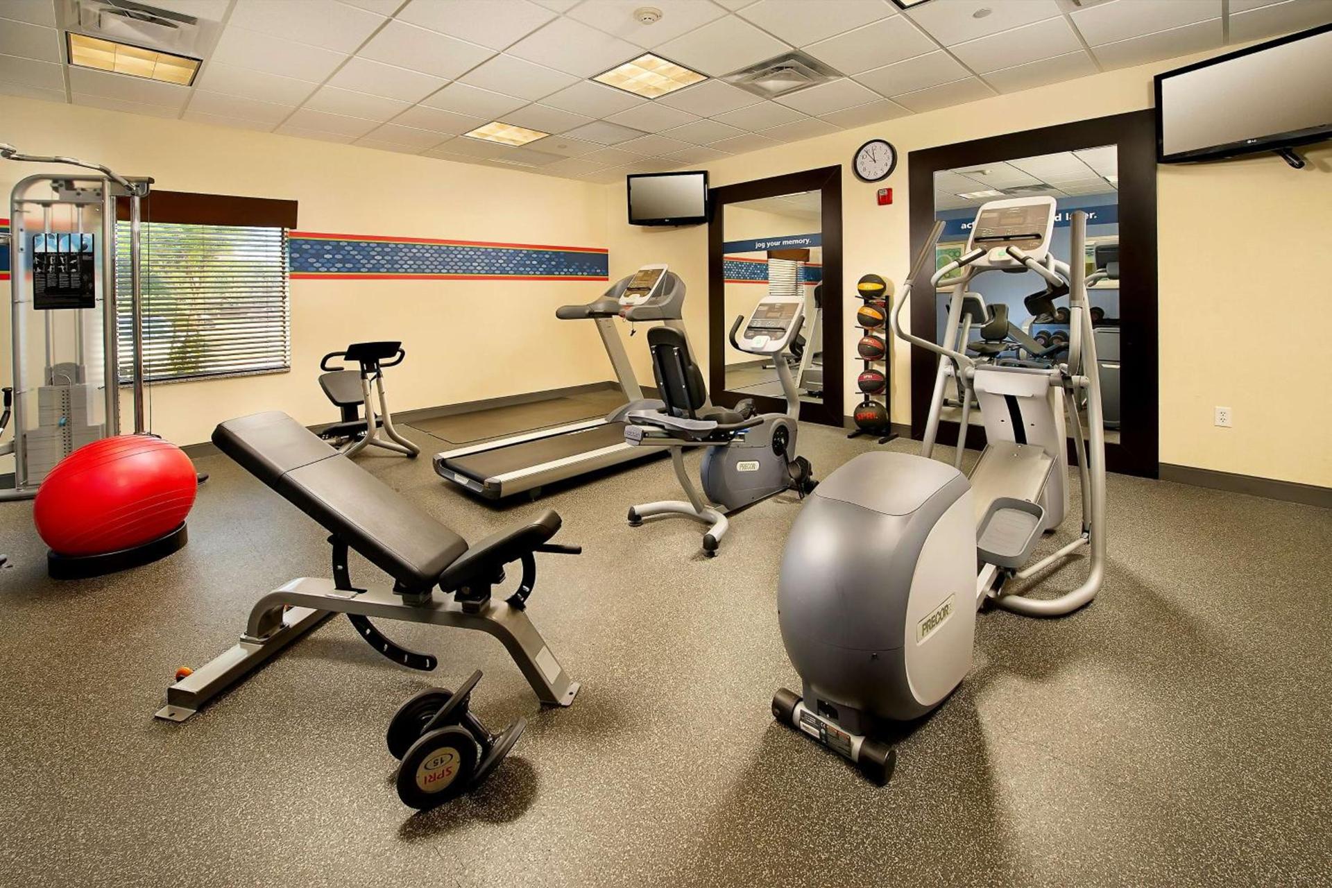 Hampton Inn Pampa photo 13