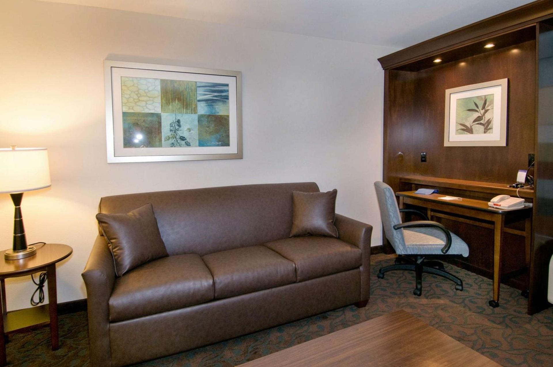 Hampton Inn Pampa photo 14