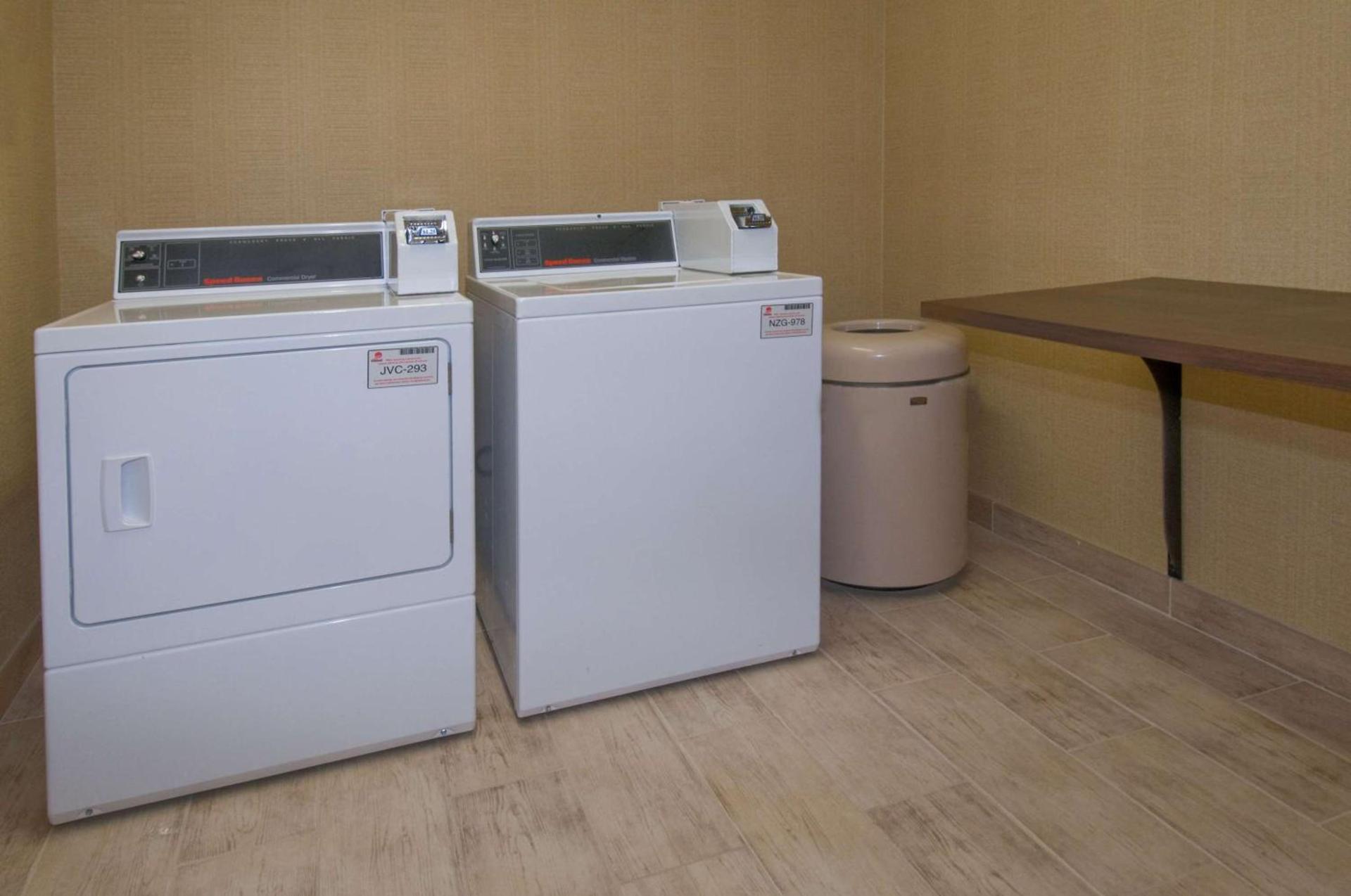 Hampton Inn Pampa photo 22
