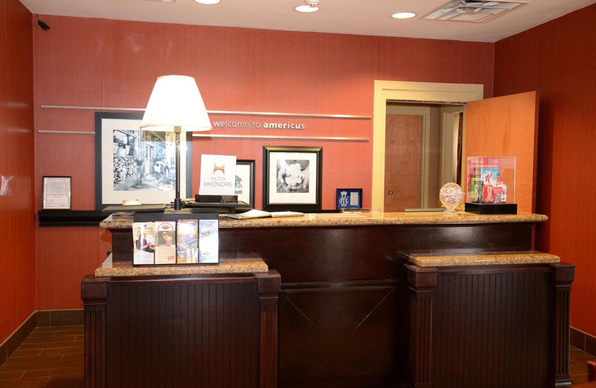 Hampton Inn Americus photo 2