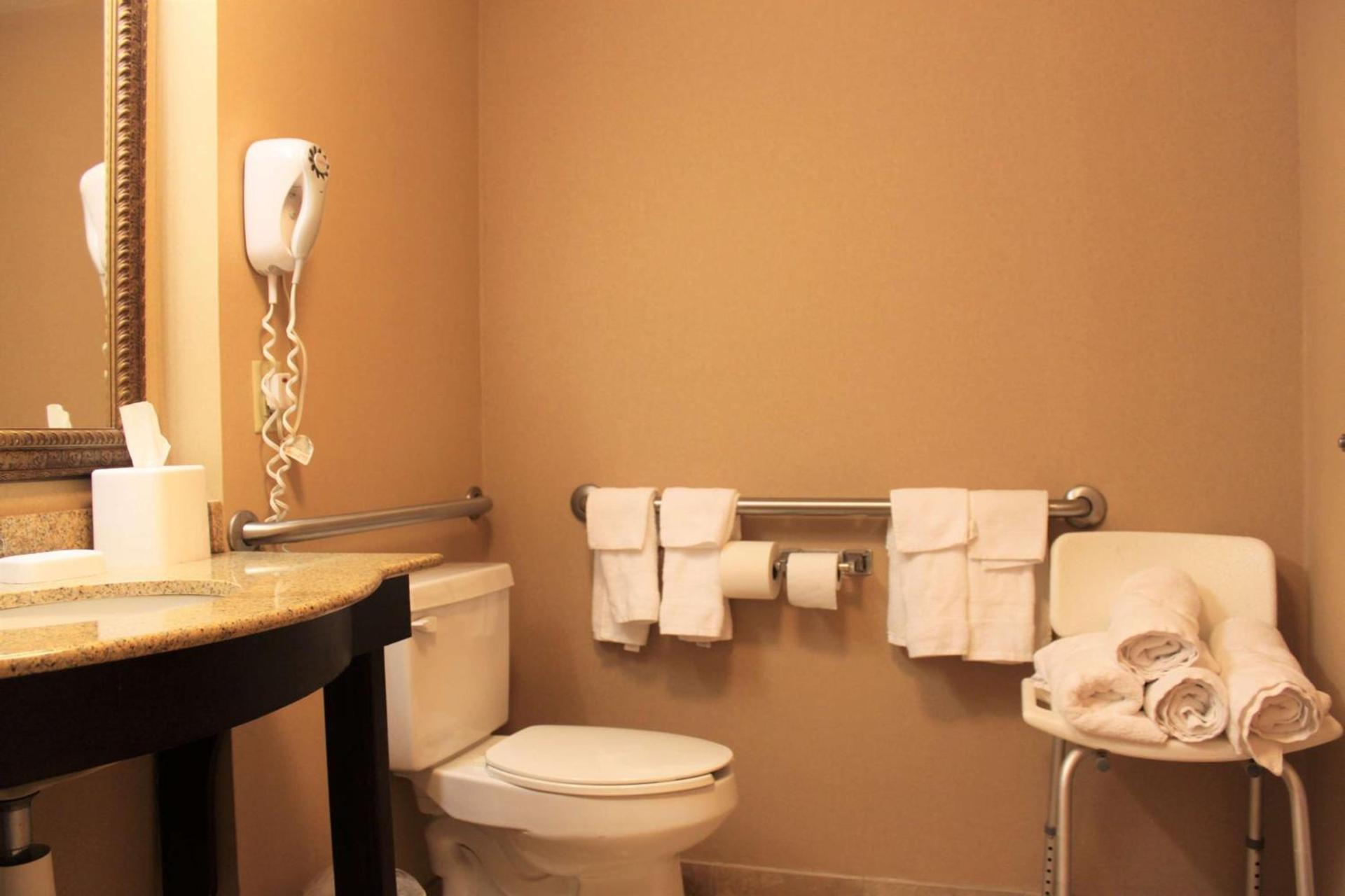 Hampton Inn Americus photo 12