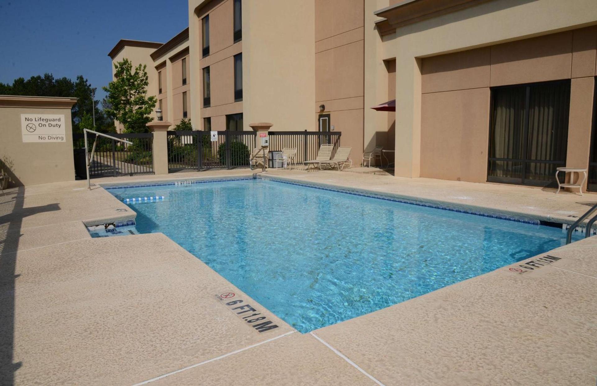 Hampton Inn Americus photo 4