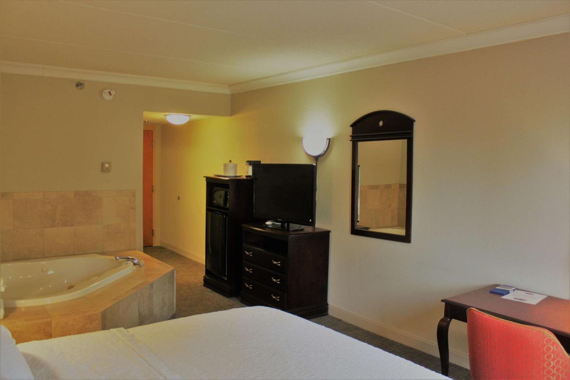 Hampton Inn Americus photo 25