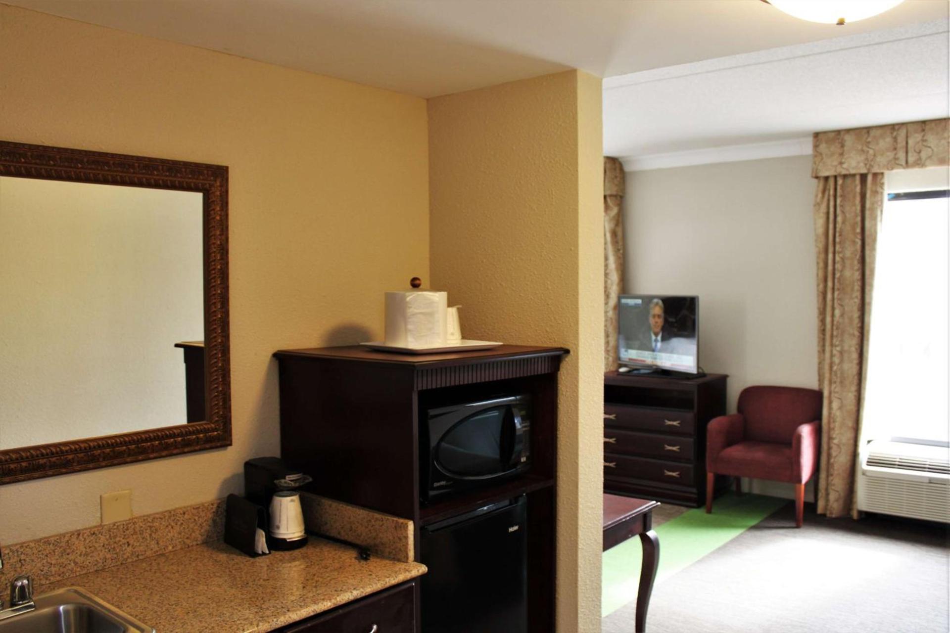 Hampton Inn Americus photo 33