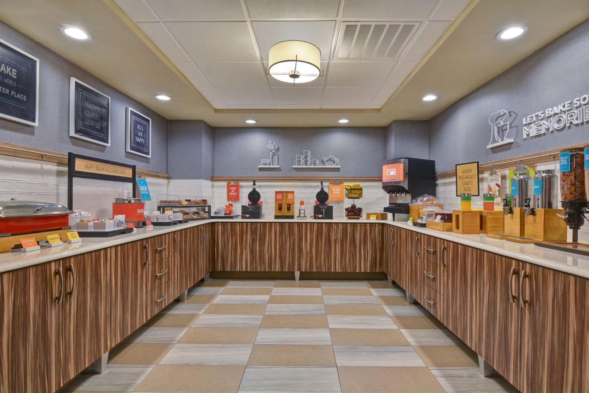 Hampton Inn Anderson photo 16