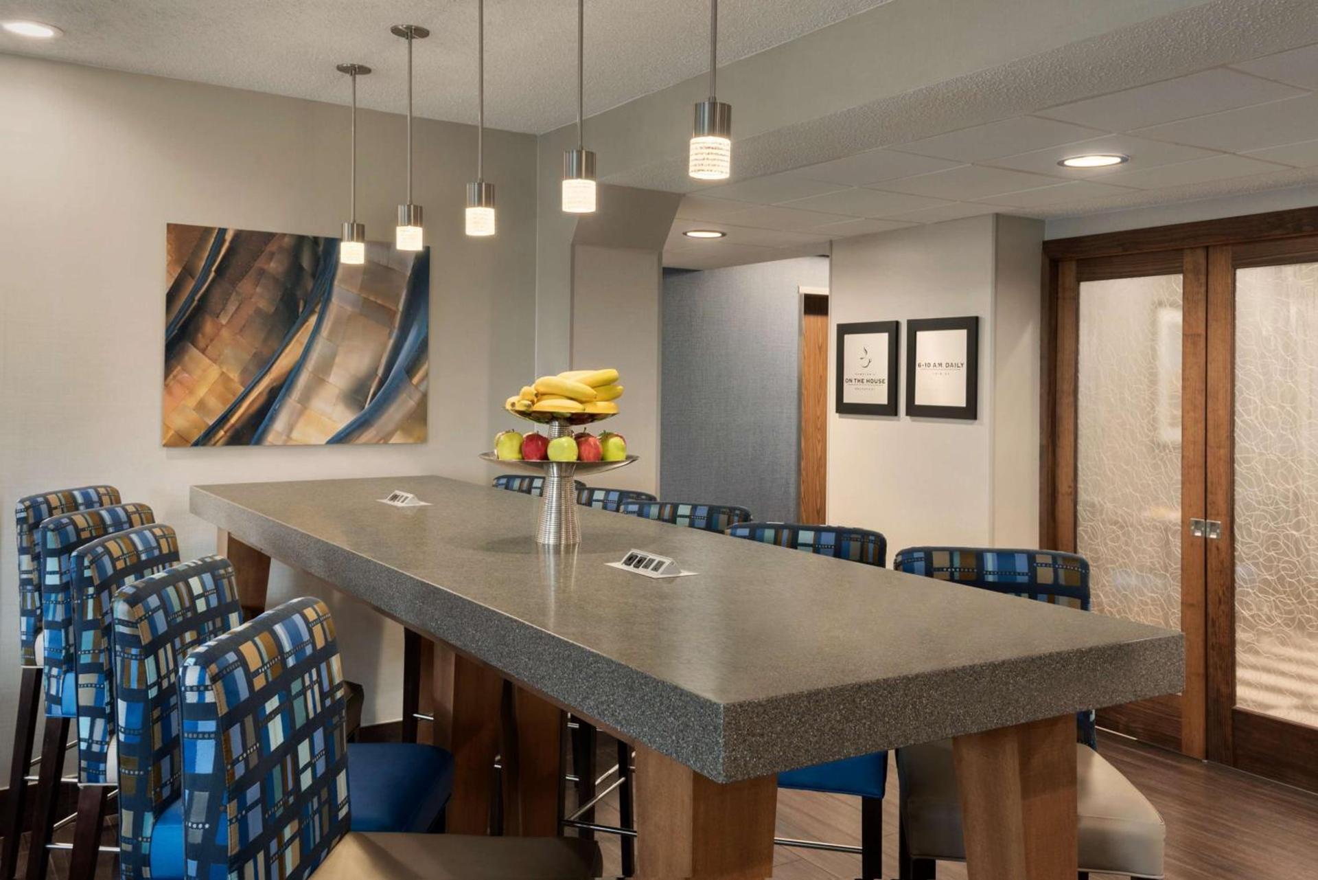 Hampton Inn Appleton-Fox River Mall Area photo 6