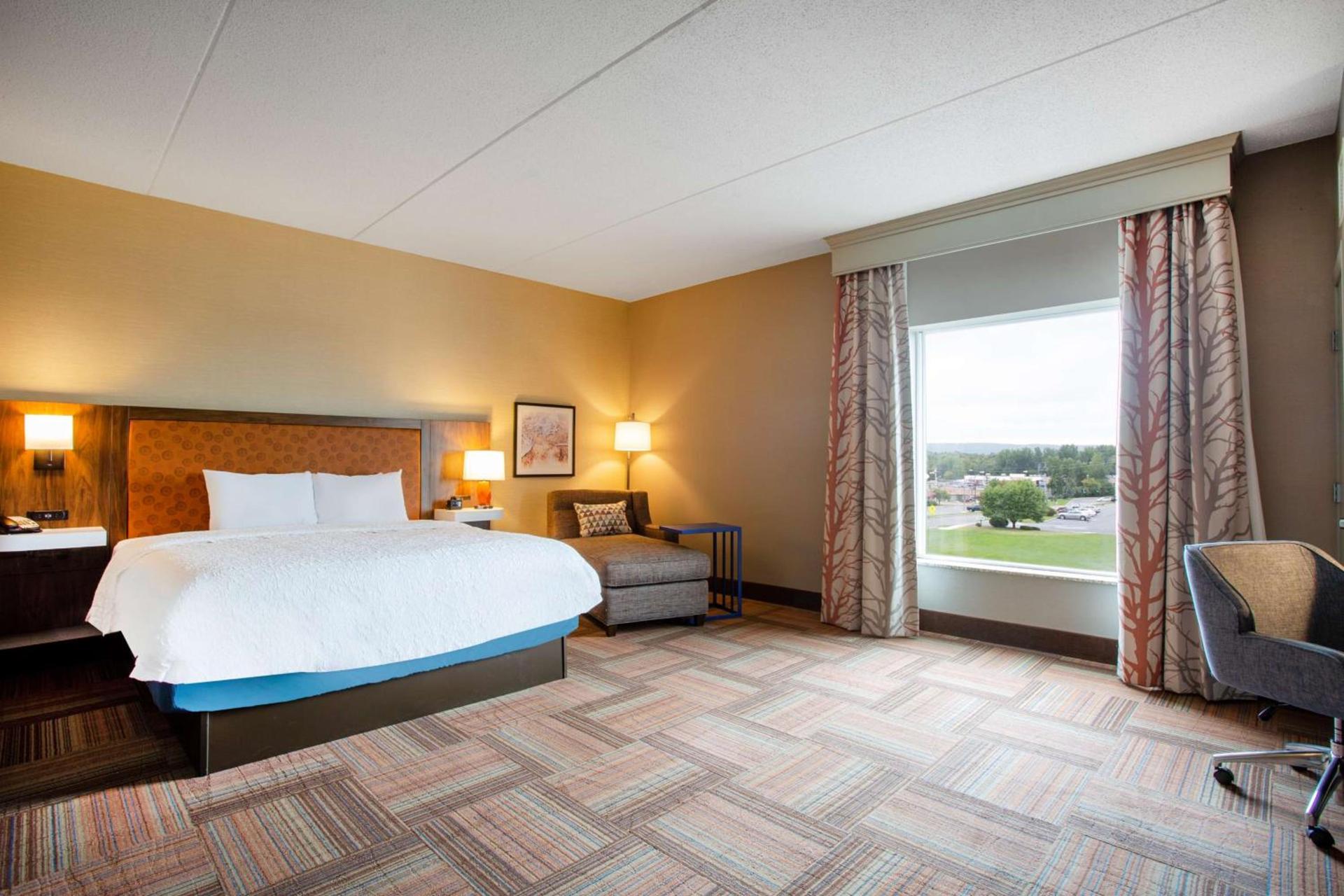 Hampton Inn Watertown photo 11