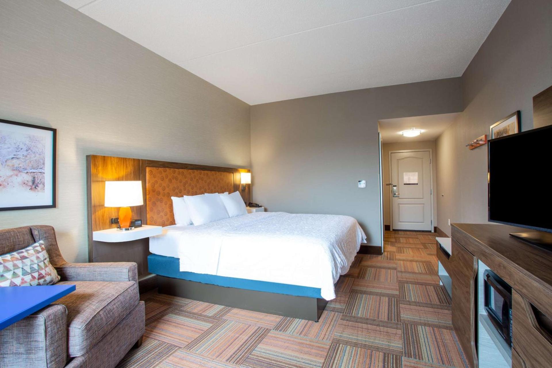 Hampton Inn Watertown photo 14