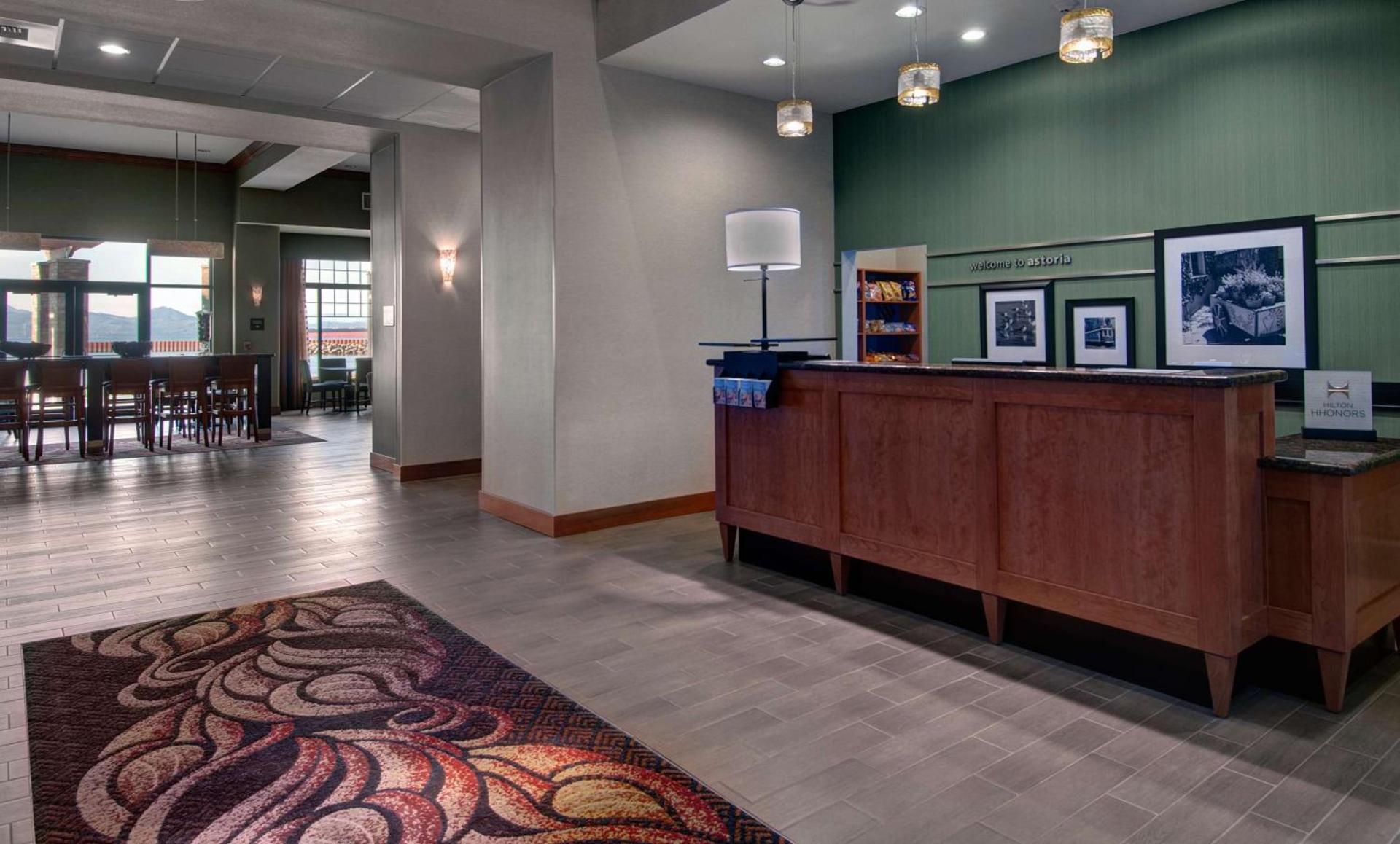 Hampton Inn & Suites Astoria photo 5