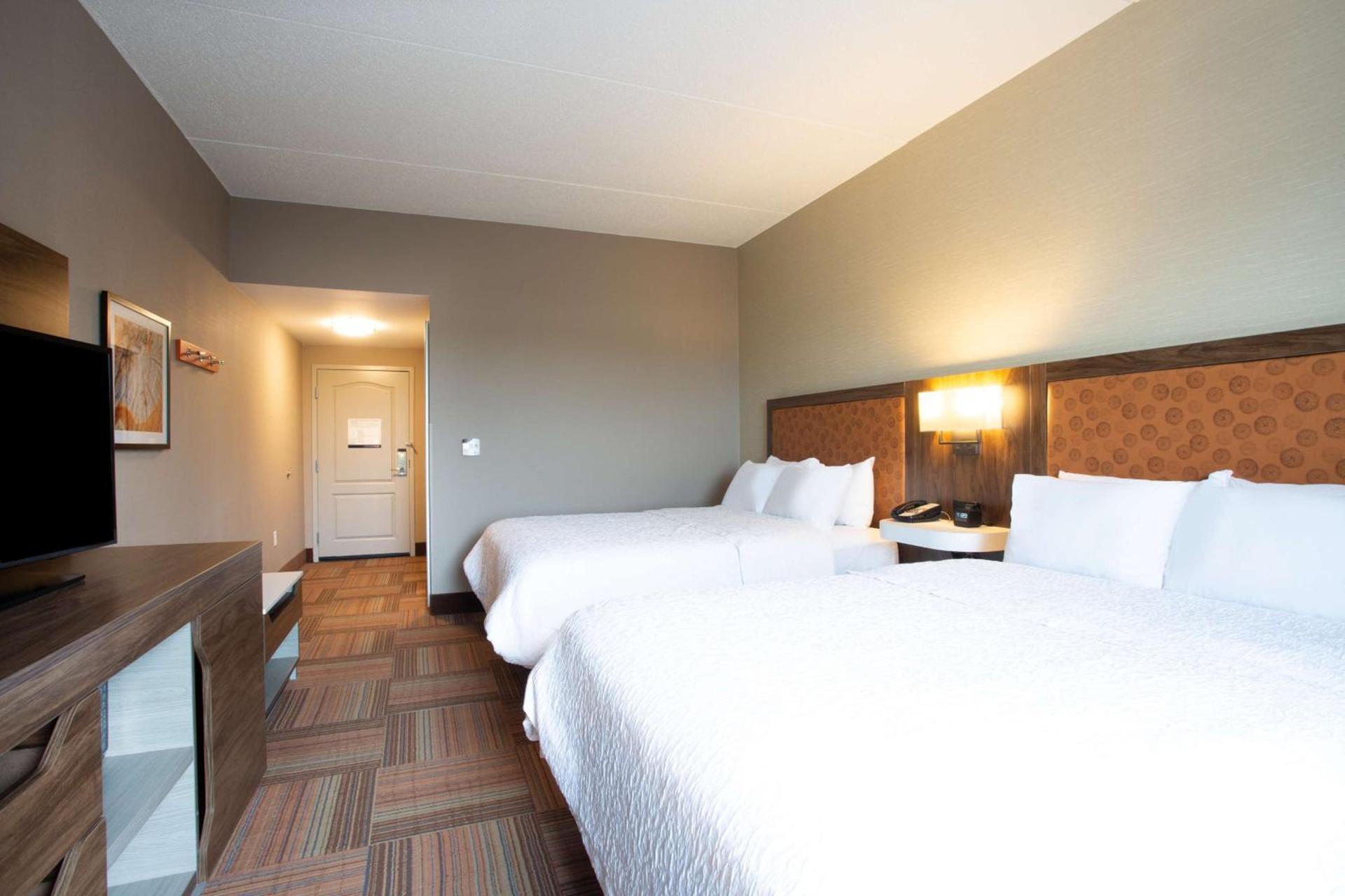 Hampton Inn Watertown photo 20