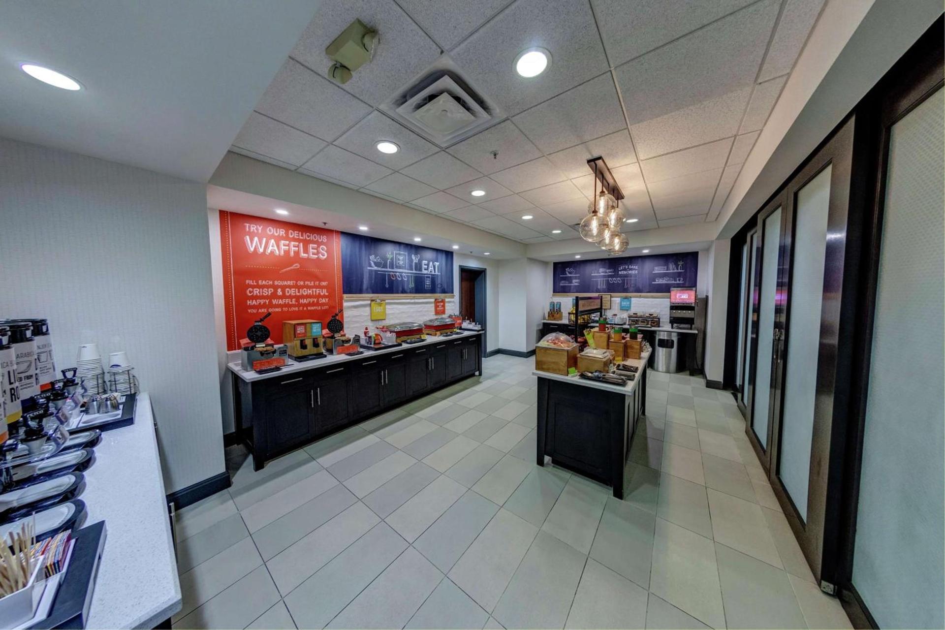 Hampton Inn Neptune photo 13