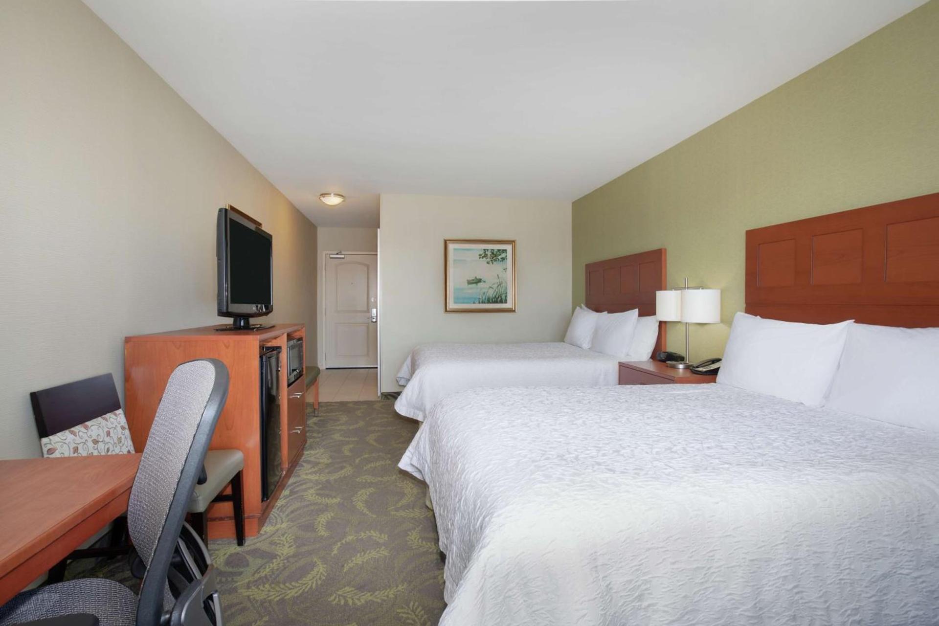 Hampton Inn & Suites Astoria photo 15