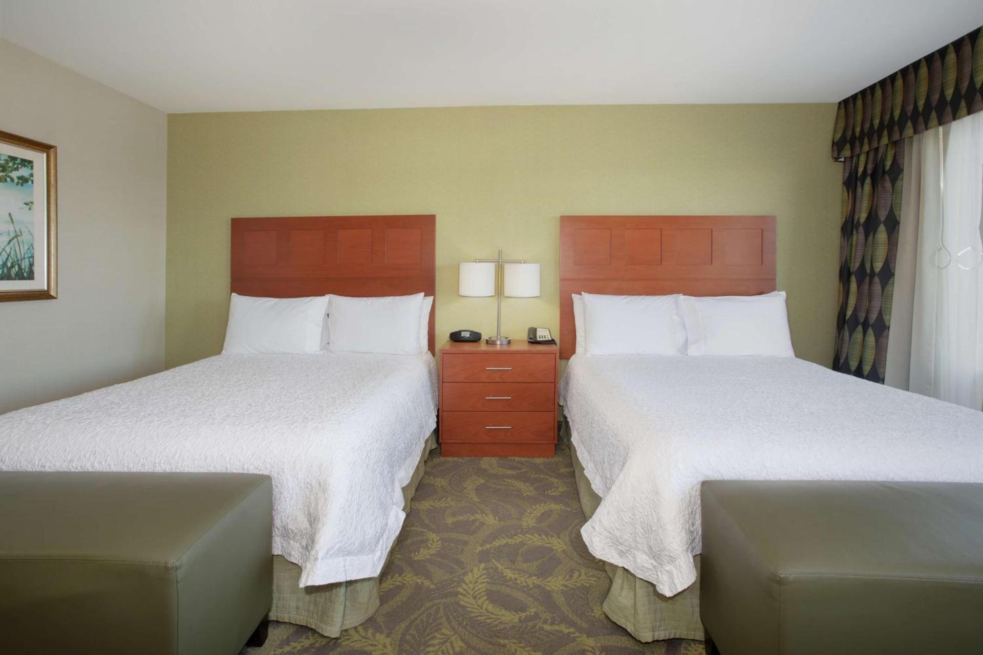 Hampton Inn & Suites Astoria photo 28