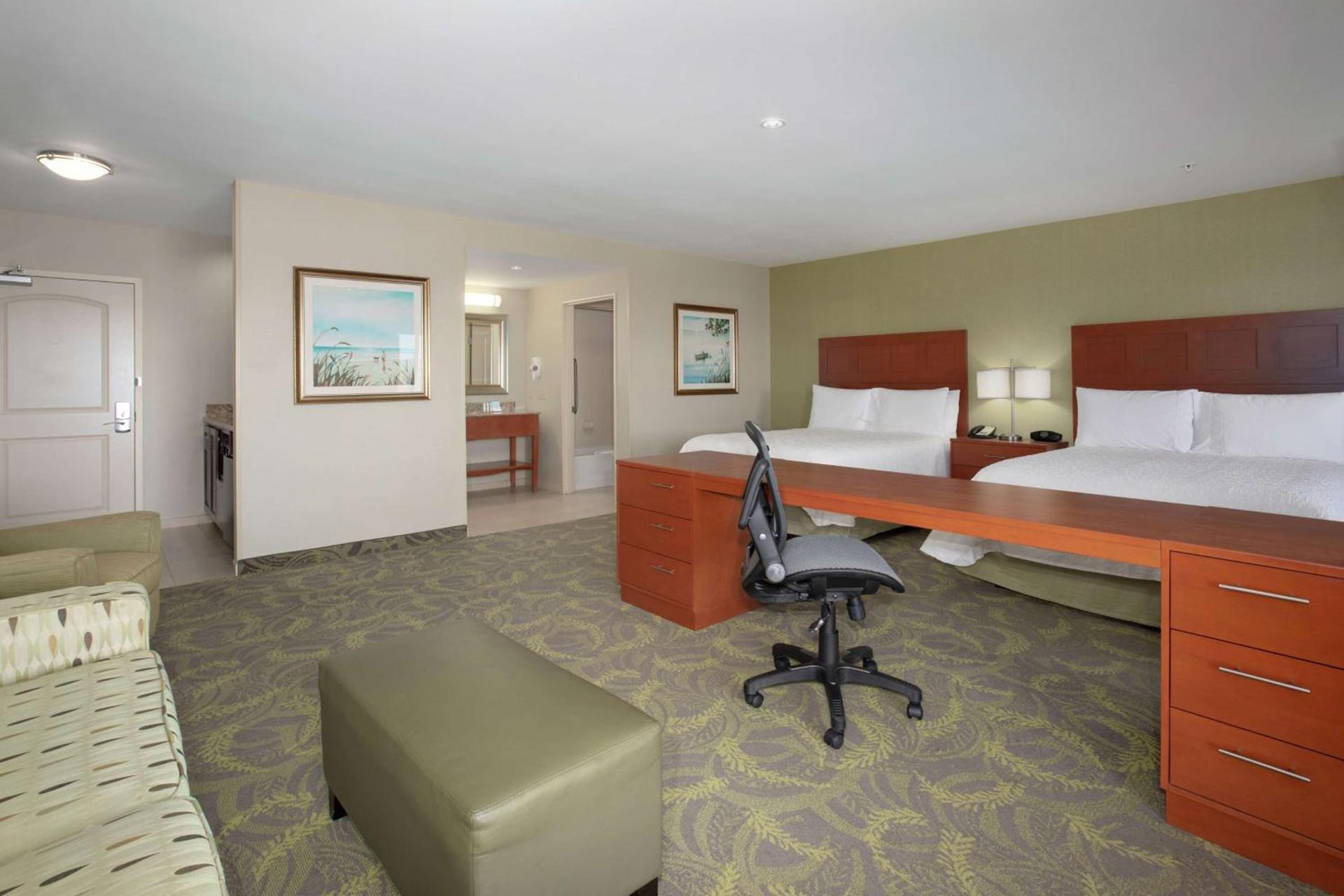 Hampton Inn & Suites Astoria photo 39