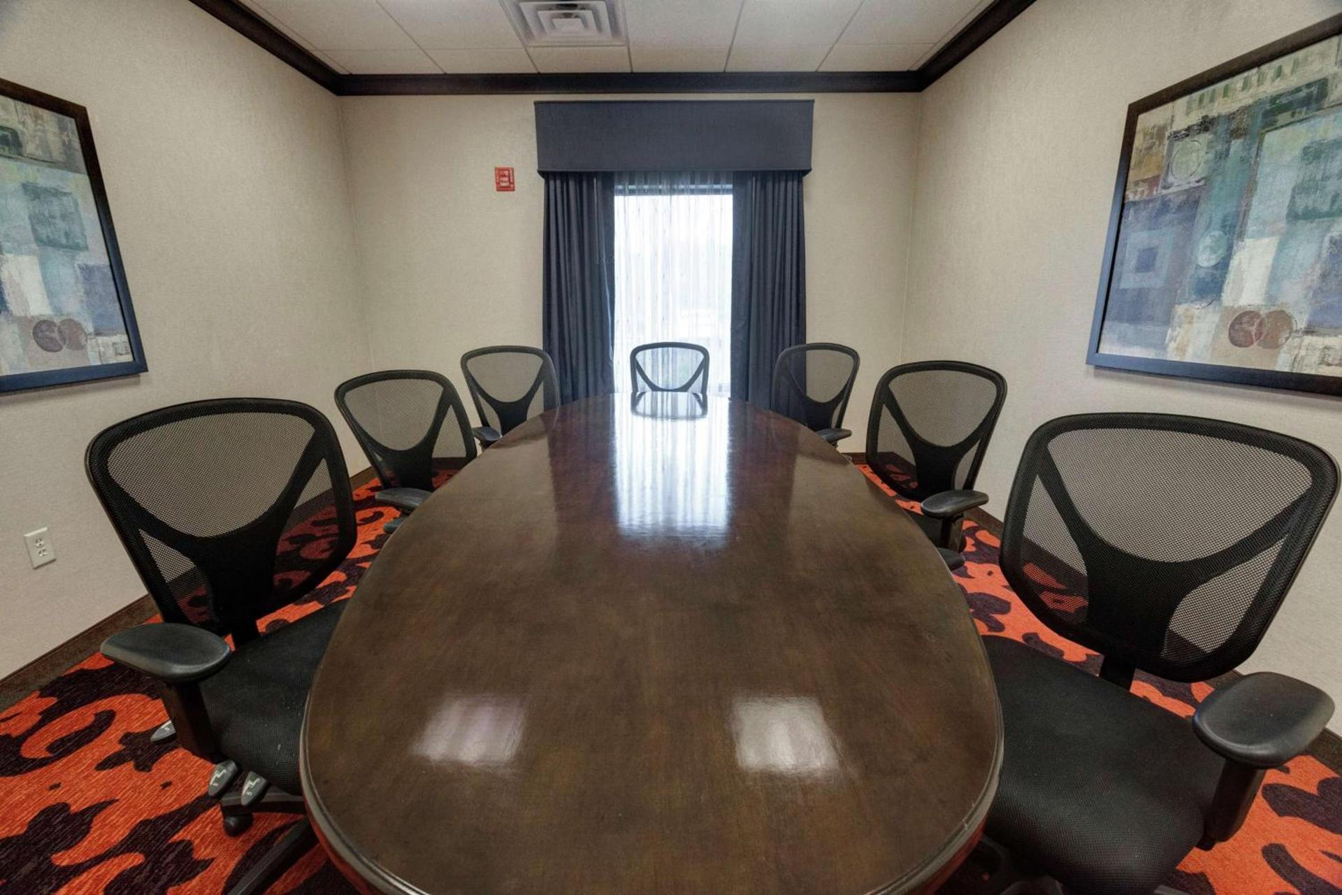 Hampton Inn Neptune photo 32