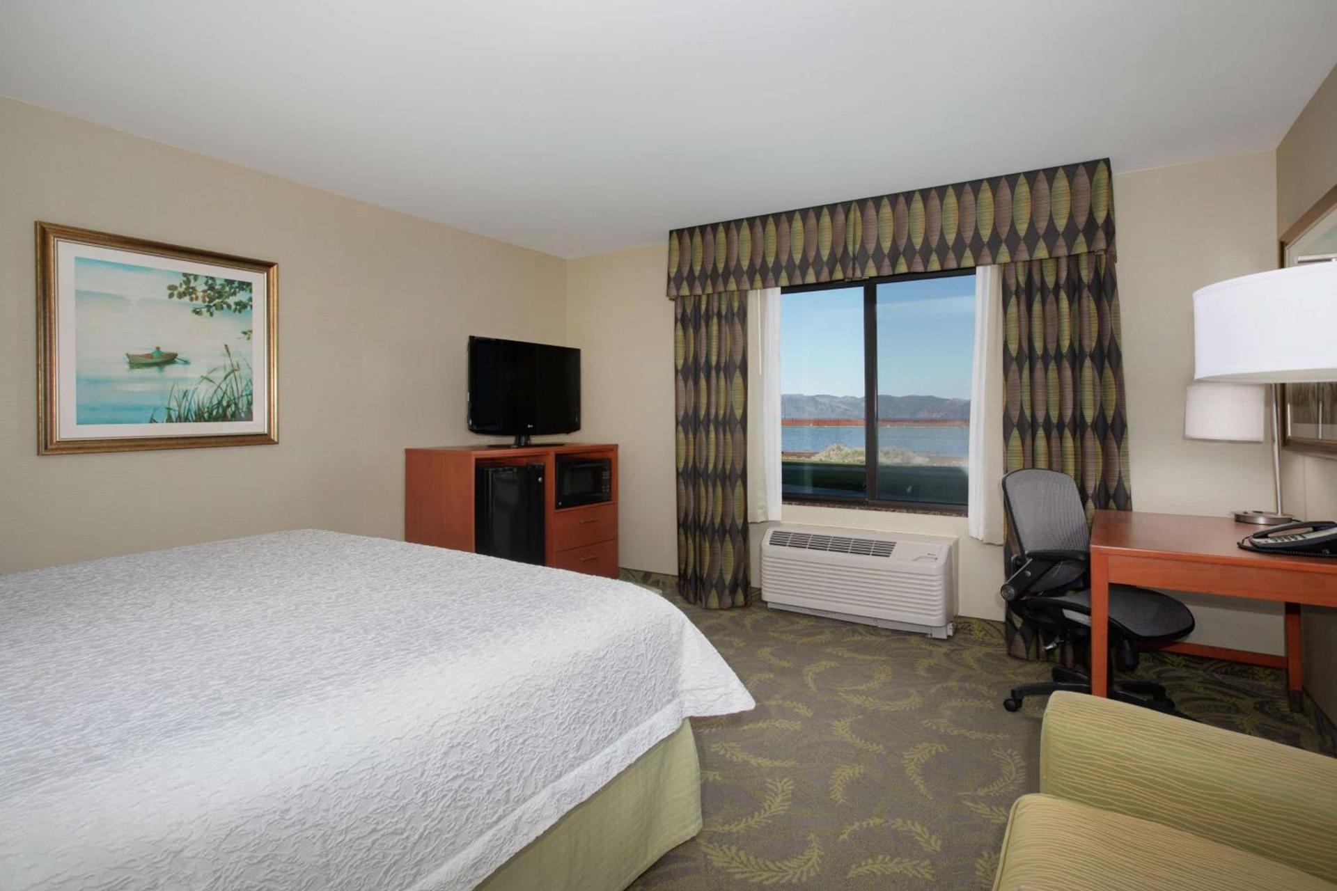 Hampton Inn & Suites Astoria photo 47