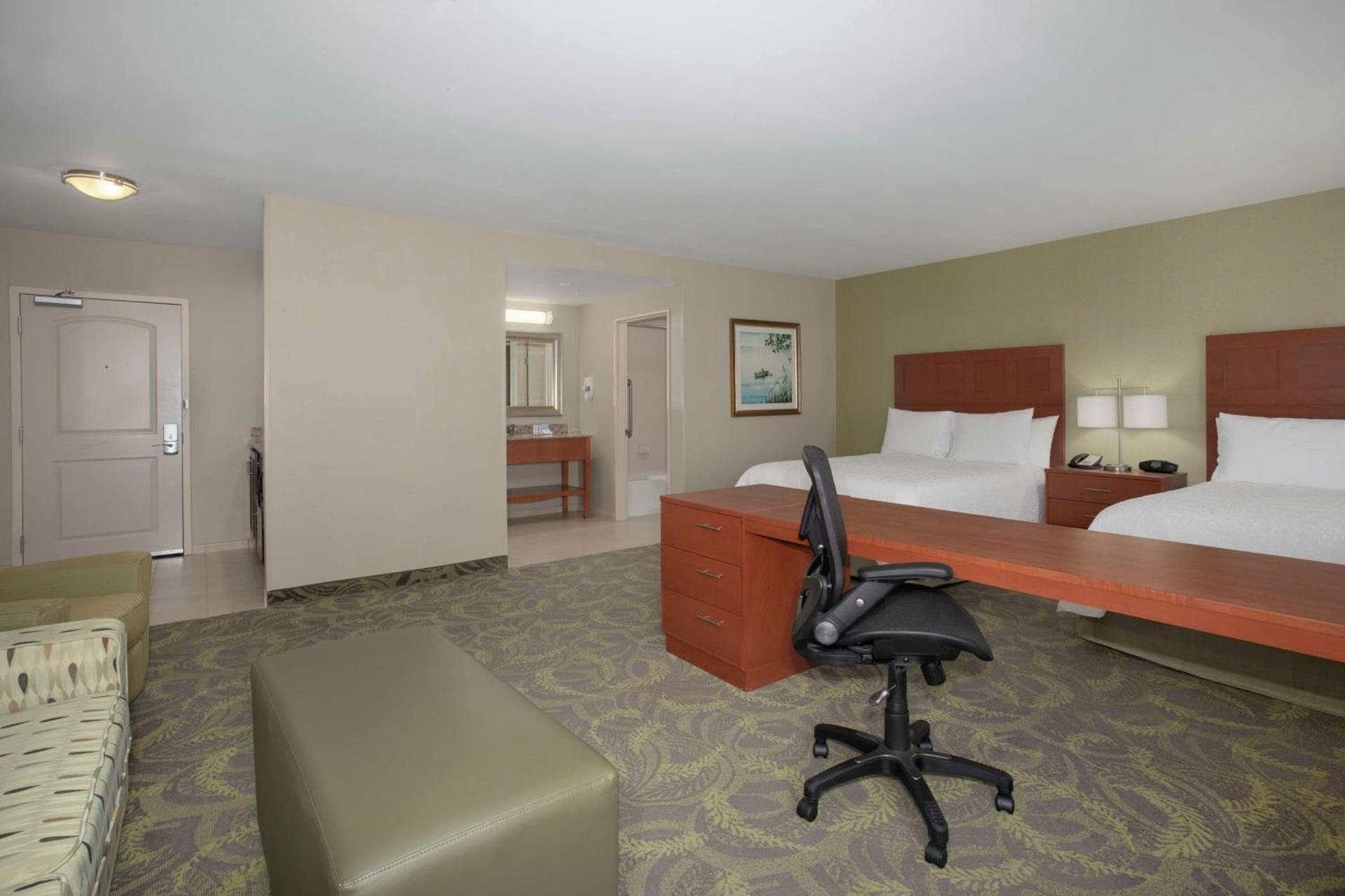 Hampton Inn & Suites Astoria photo 48