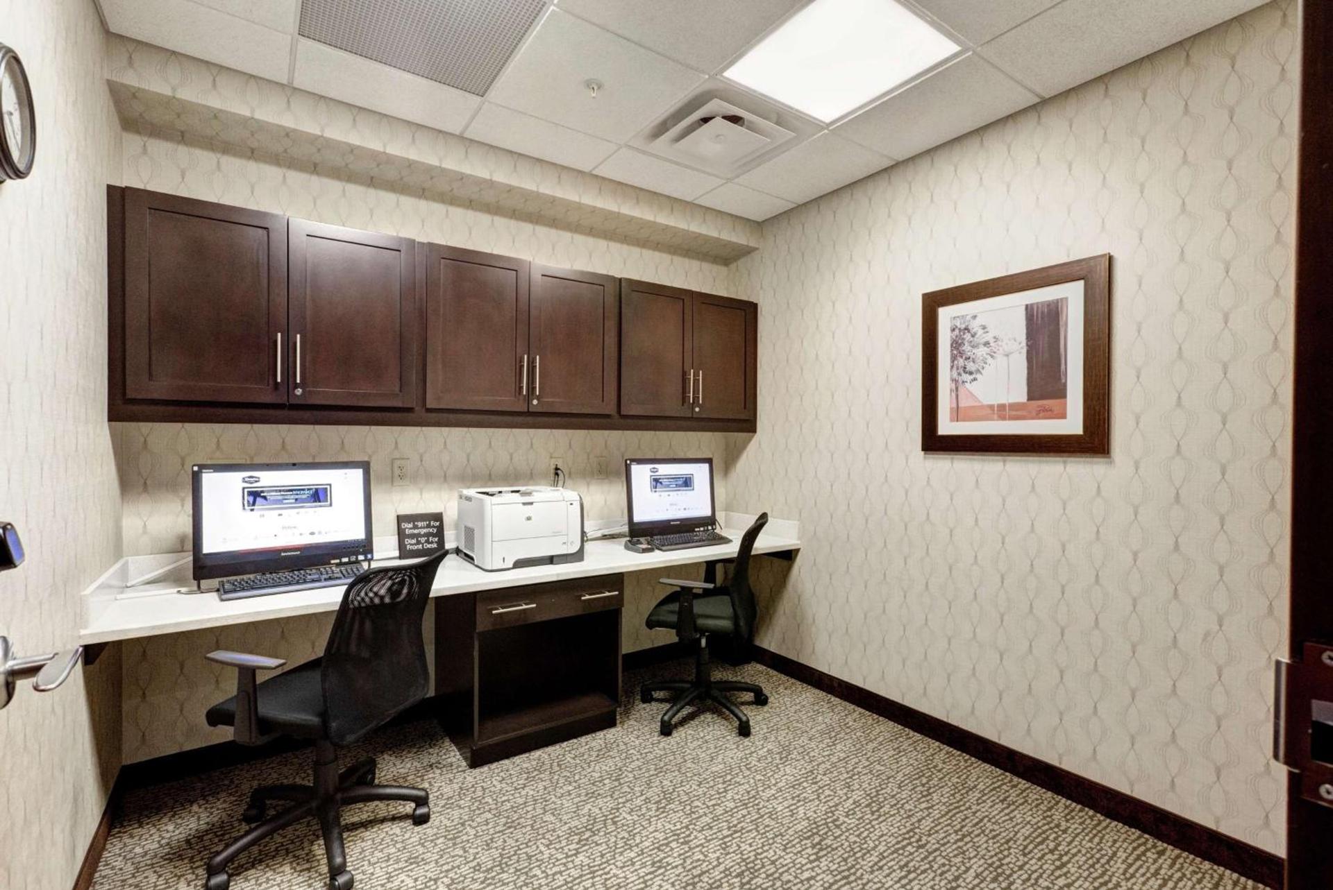Hampton Inn Neptune photo 38
