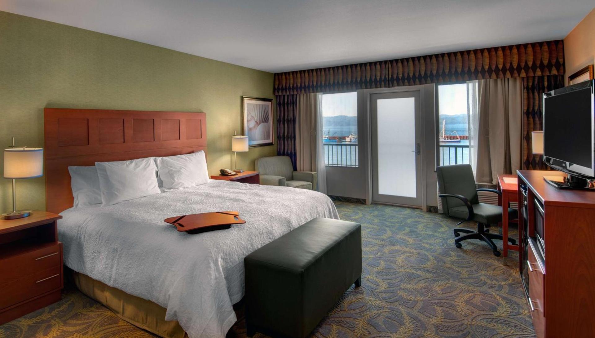 Hampton Inn & Suites Astoria photo 58