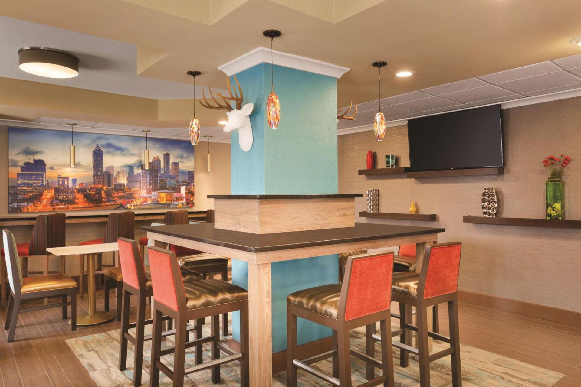 Hampton Inn Atlanta-Buckhead photo 6