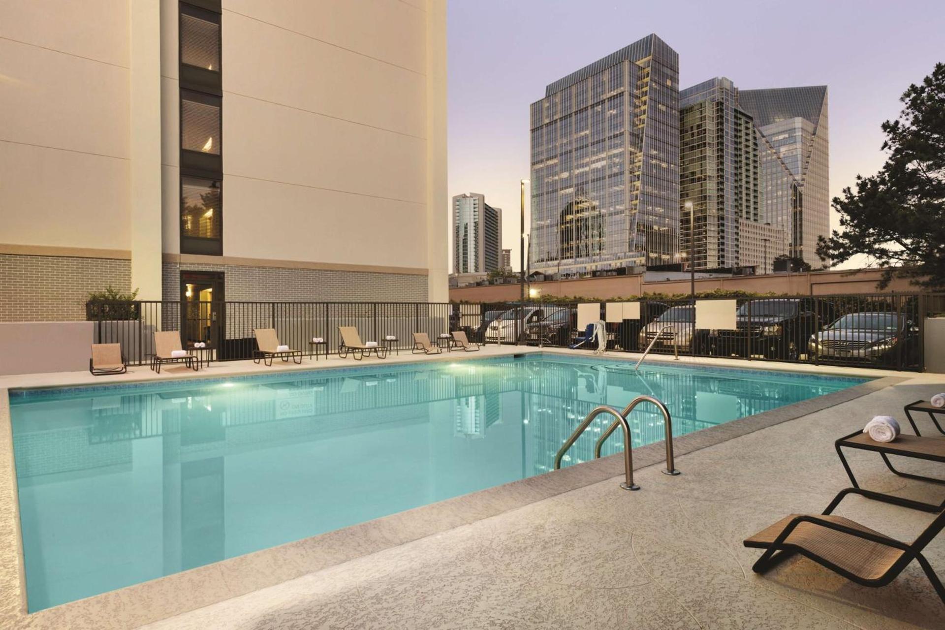 Hampton Inn Atlanta-Buckhead photo 9