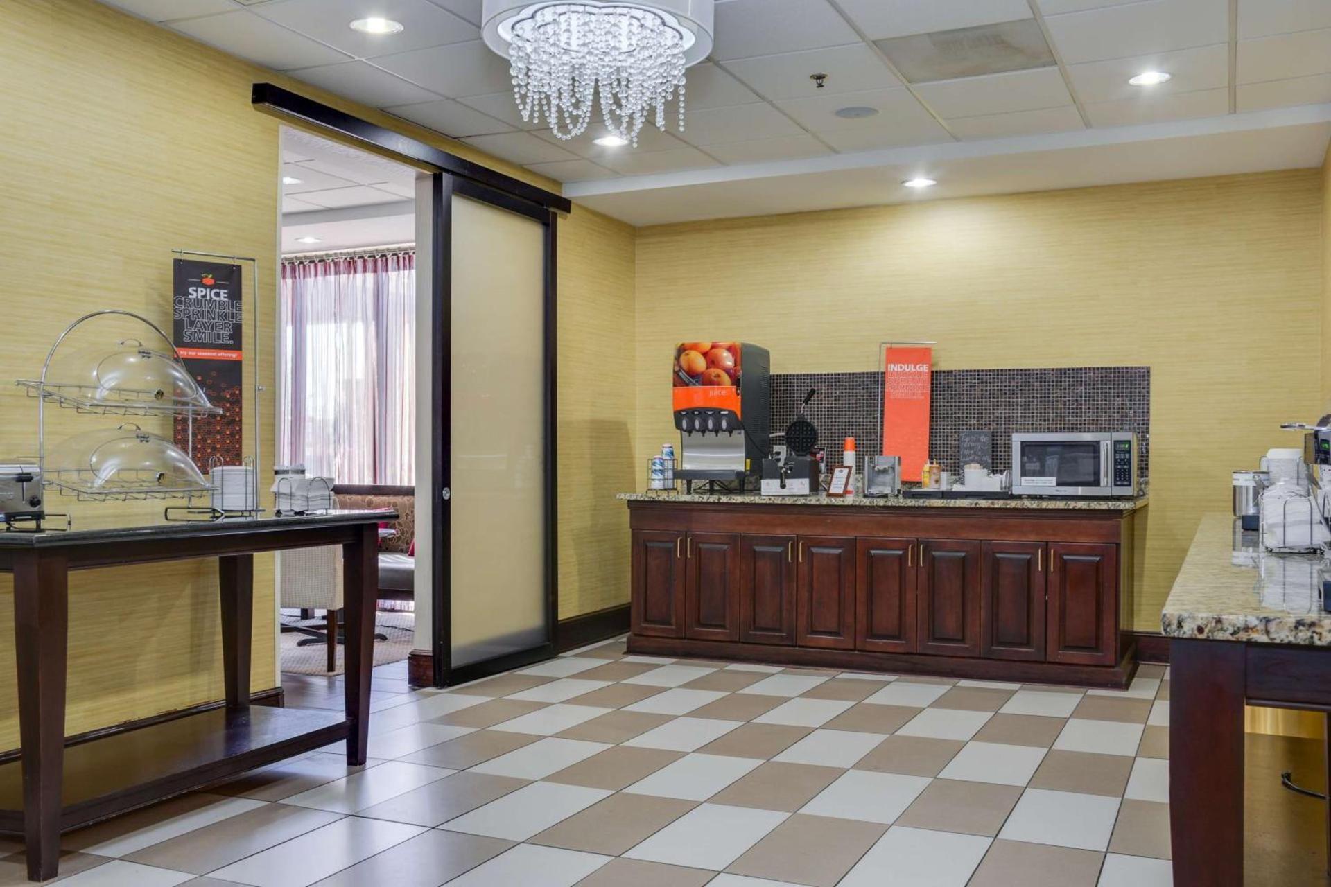 Hampton Inn Atlanta-Fairburn photo 24