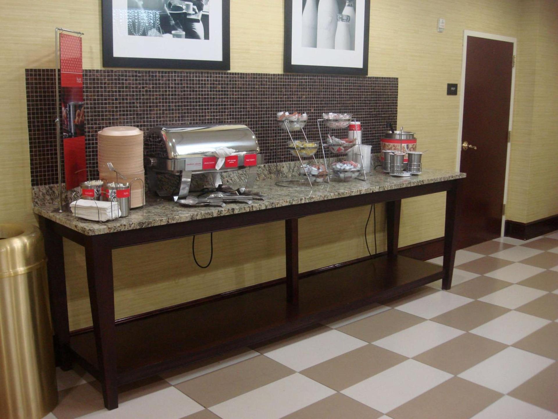 Hampton Inn Atlanta-Fairburn photo 28