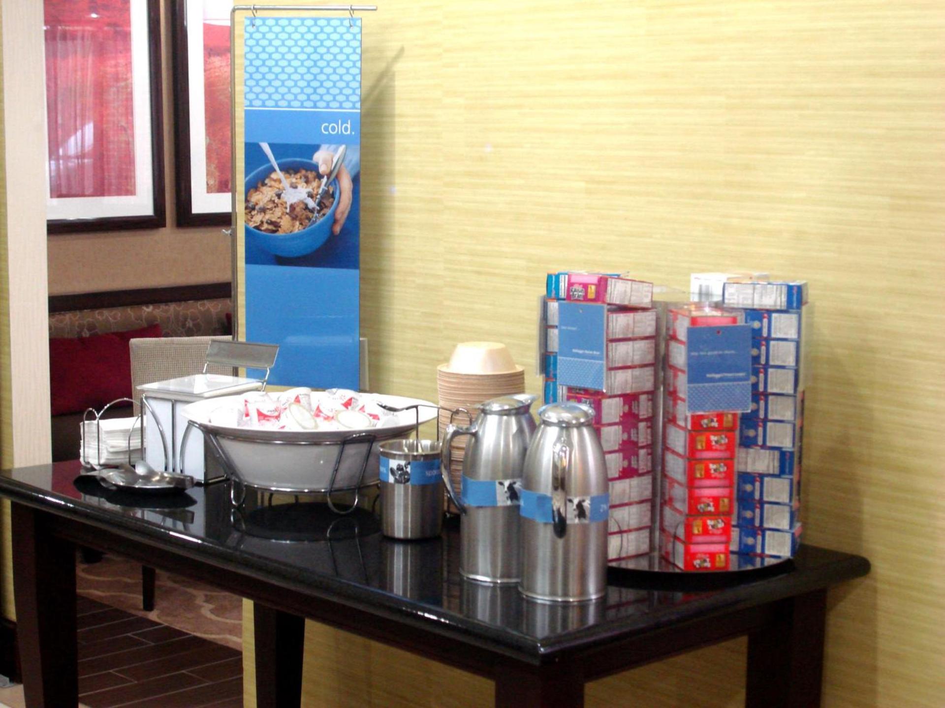 Hampton Inn Atlanta-Fairburn photo 27