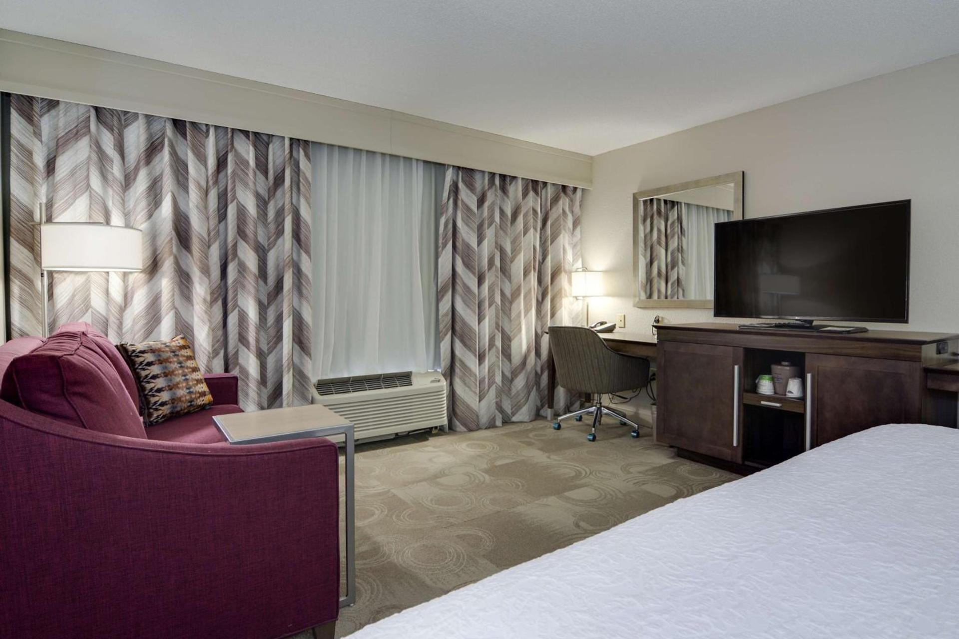 Hampton Inn Atlanta-Fairburn photo 43